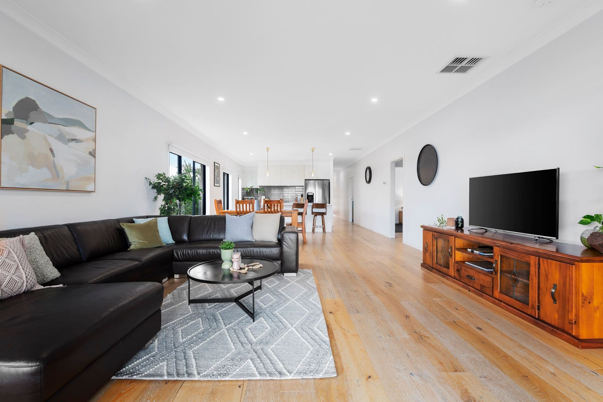 3 Stature Street, Doreen VIC 3754, Doreen - Thumbnail 2