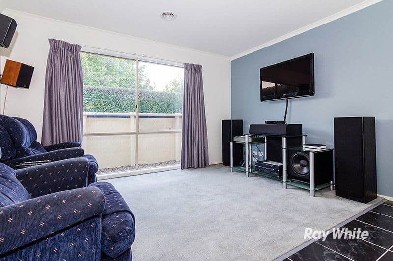 8 Greenbriar Way, Cranbourne West VIC 3977, Cranbourne West - Thumbnail 2