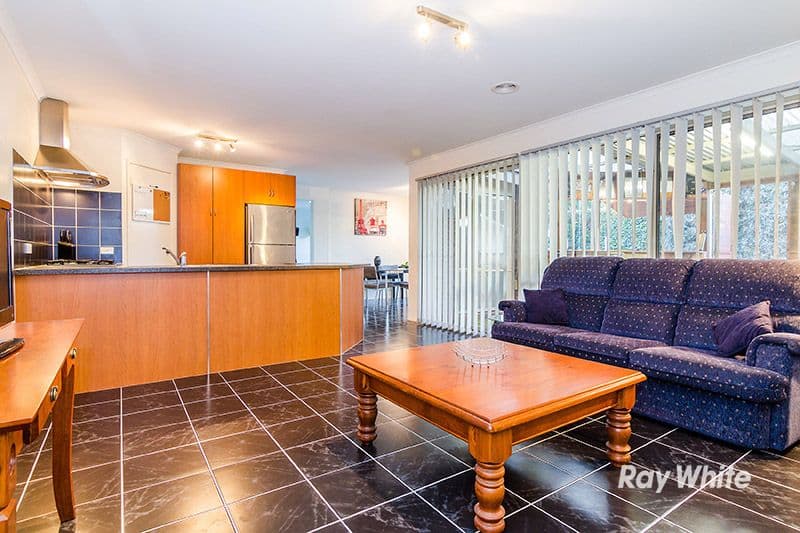 8 Greenbriar Way, Cranbourne West VIC 3977, Cranbourne West - Thumbnail 7