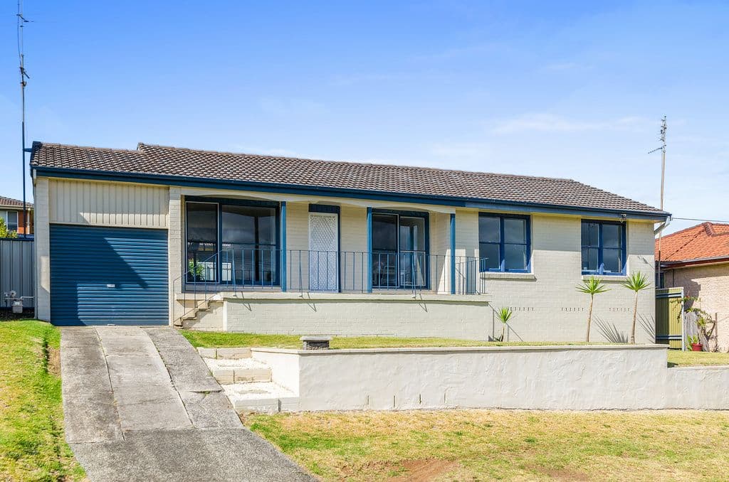 38 Saville Road, Dapto - Image 1