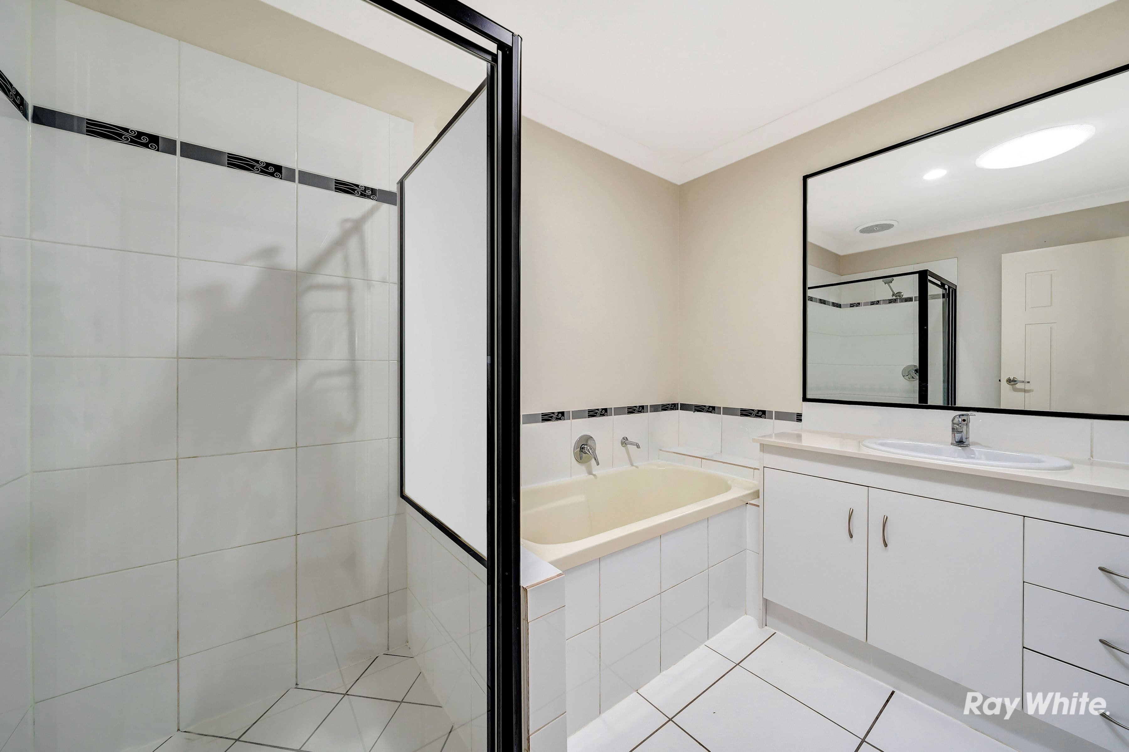 14 Marigold Avenue, Regents Park QLD 4118, Regents Park - Thumbnail 8