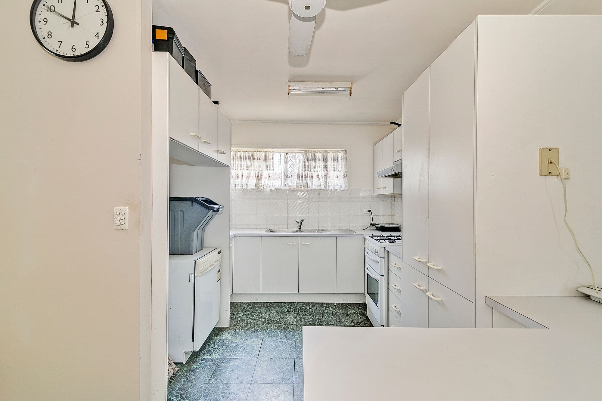 86 Bardon Road, Kingston QLD 4114, Kingston - Thumbnail 3