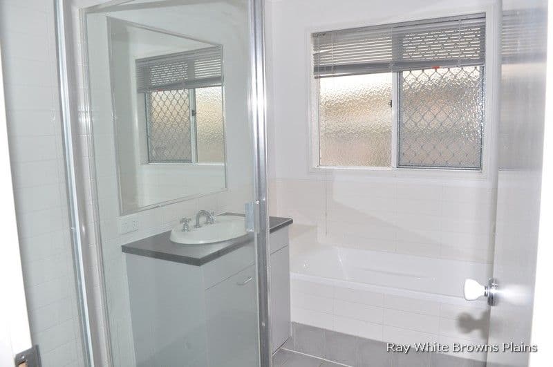 11 Lake Borumba Street, LOGAN RESERVE QLD 4133, Logan Reserve - Thumbnail 6