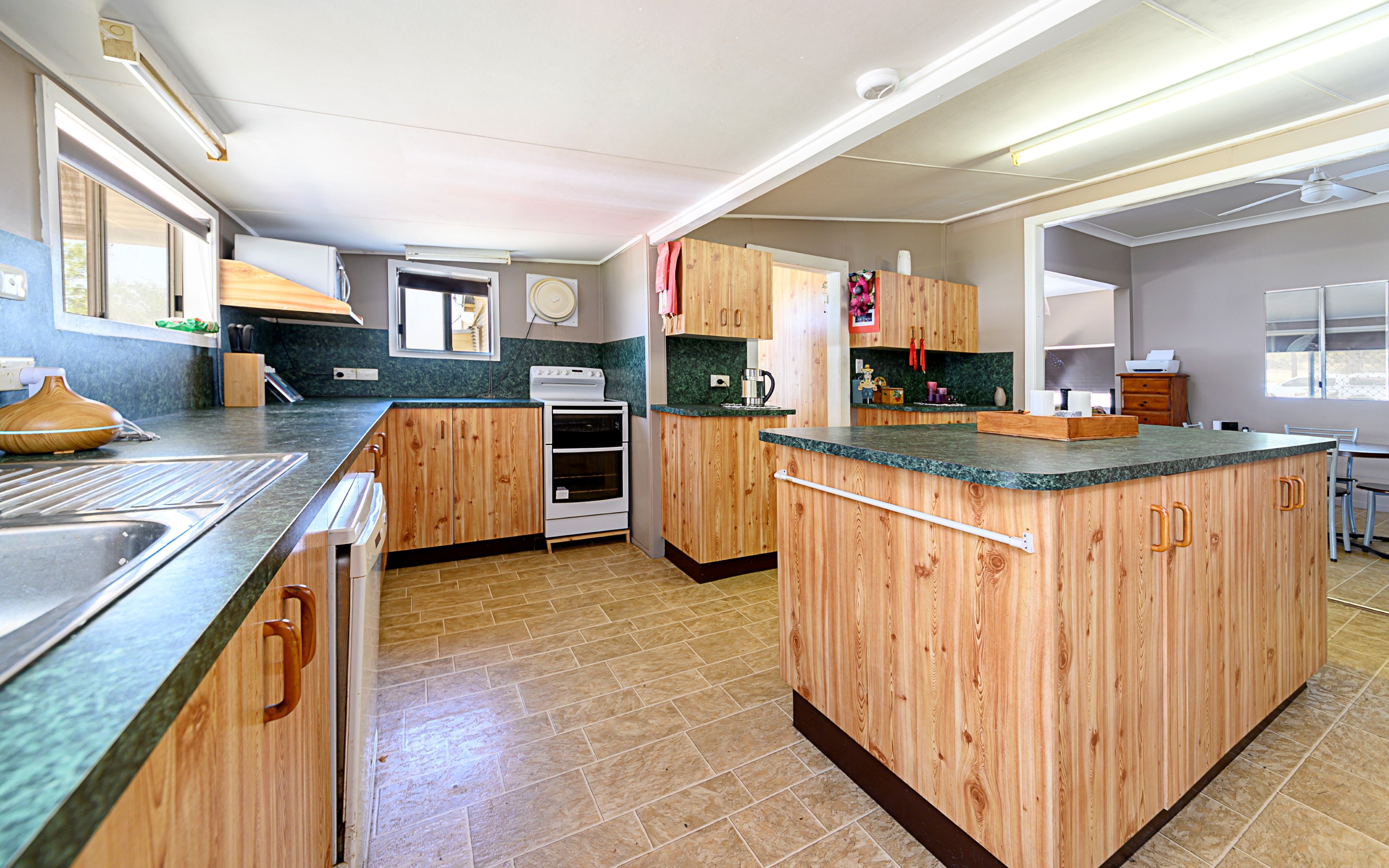 36 Glen Road, Warwick QLD 4370, Warwick - Thumbnail 3
