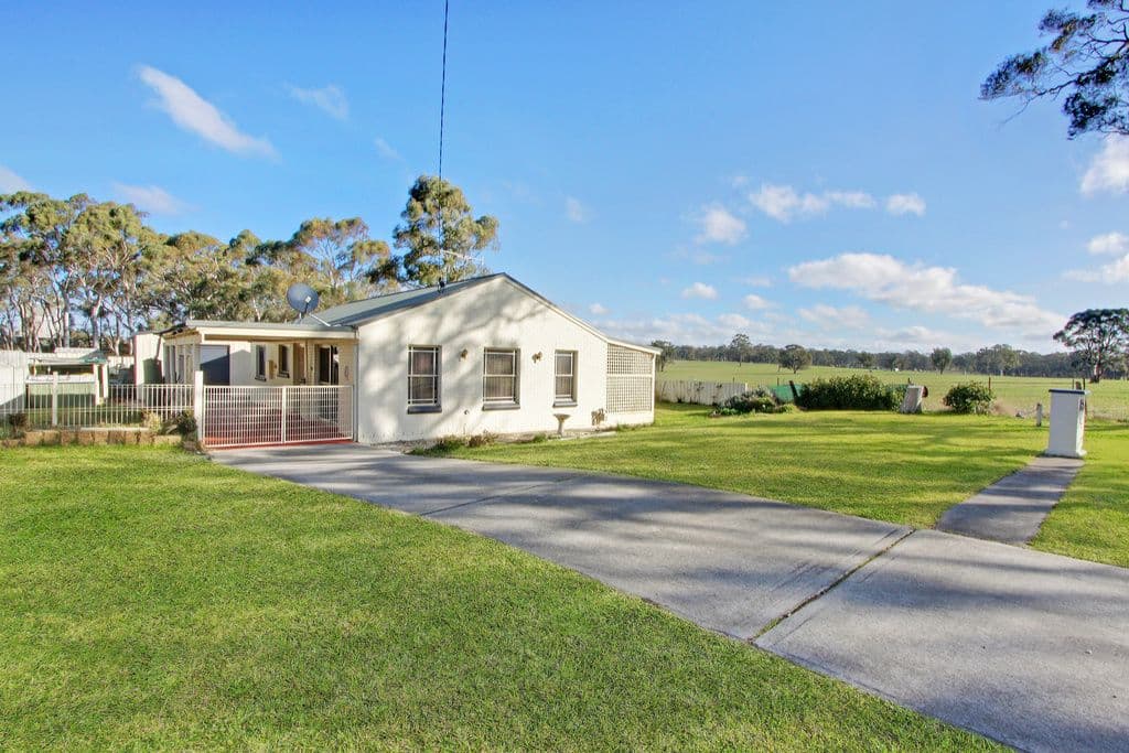 22 Collins Street, Marulan - Image 1