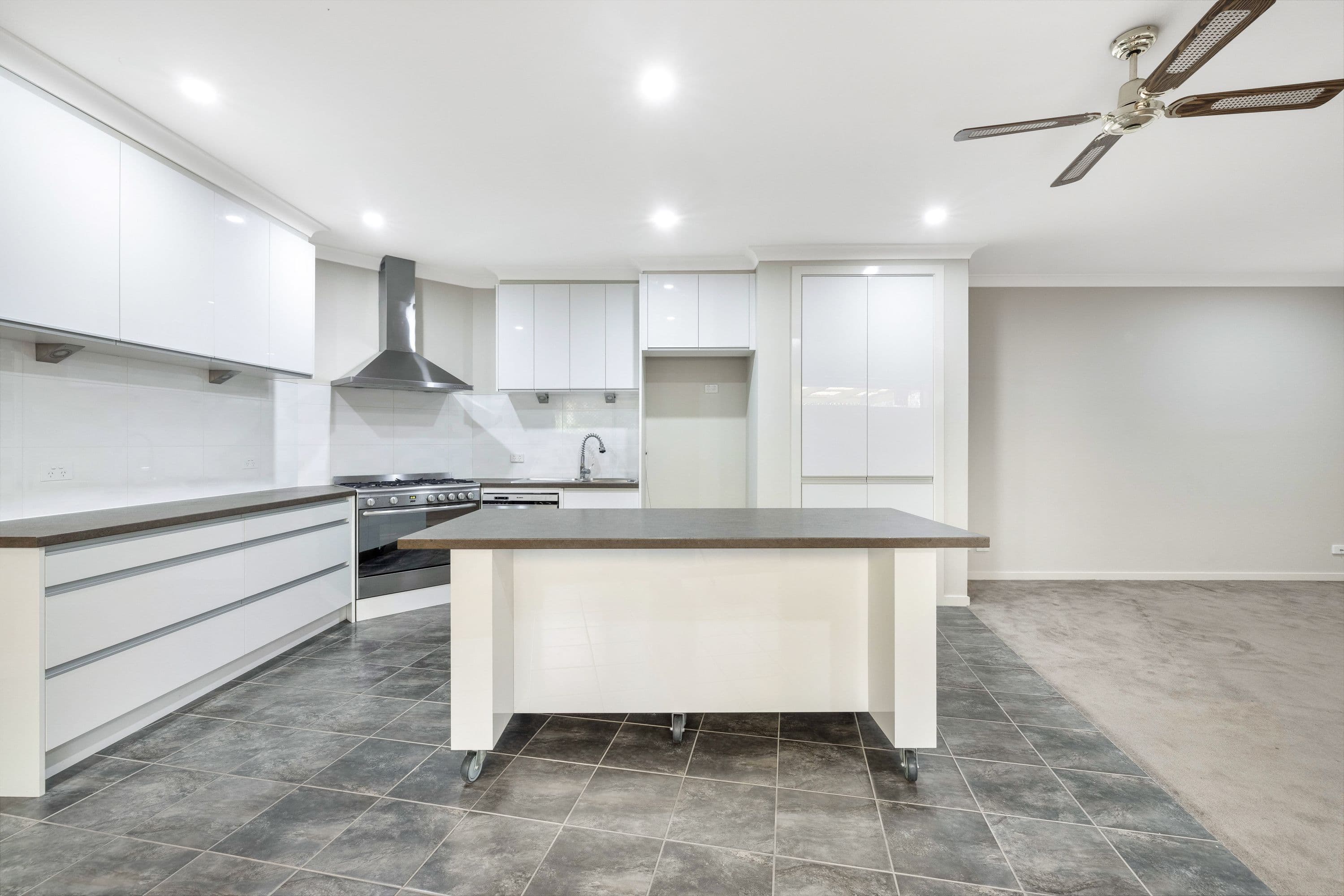 52 Birdwood Avenue, Dandenong VIC 3175, Dandenong - Thumbnail 5