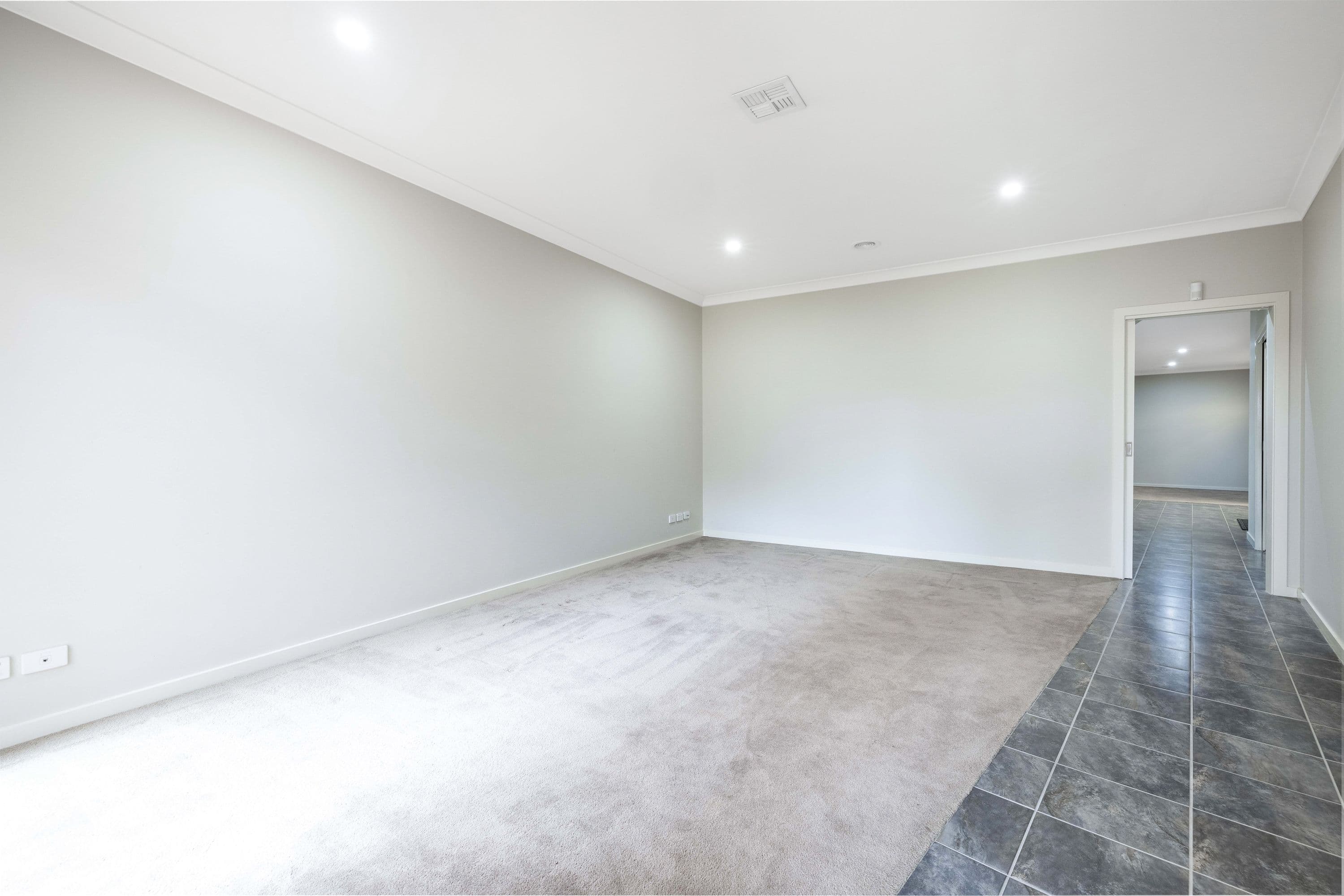 52 Birdwood Avenue, Dandenong VIC 3175, Dandenong - Thumbnail 6