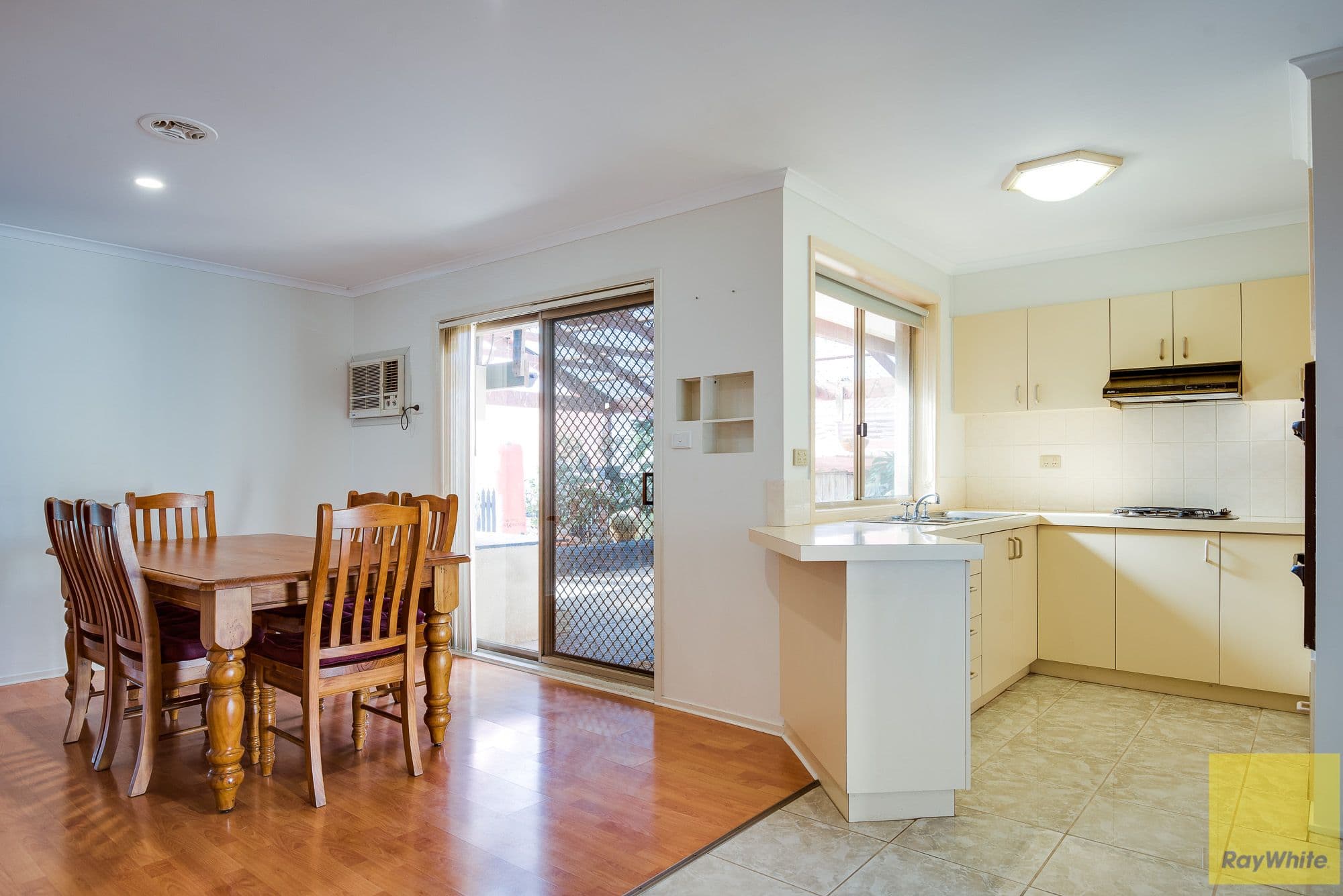 127 Flemington Crescent, Werribee VIC 3030, Werribee - Thumbnail 3