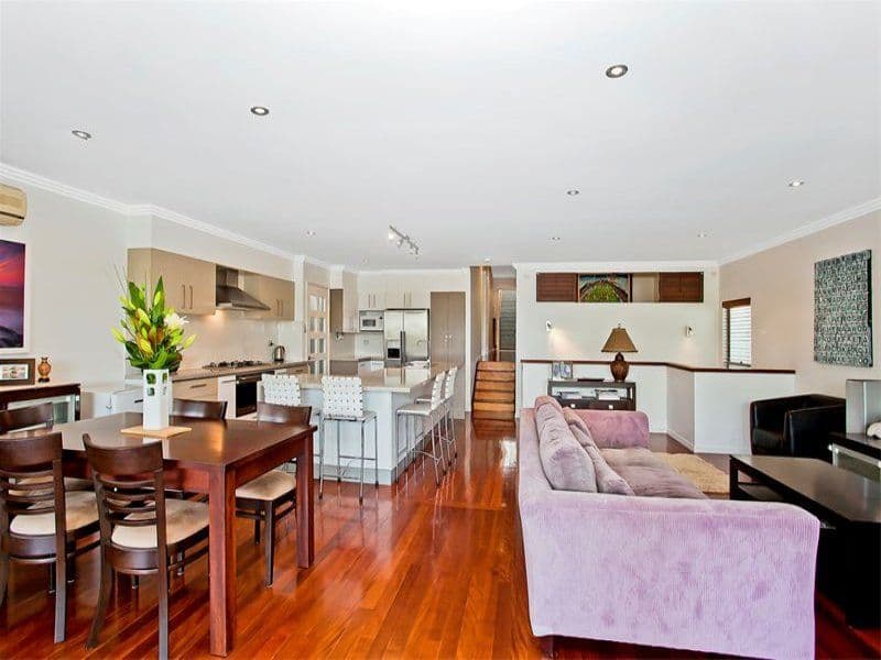 161 Ocean Parade, BURLEIGH HEADS QLD 4220, Burleigh Heads - Image 1