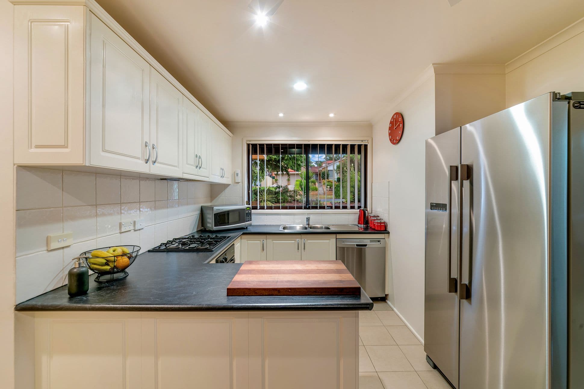 27 Bardolph Avenue, Rosemeadow - Image 1