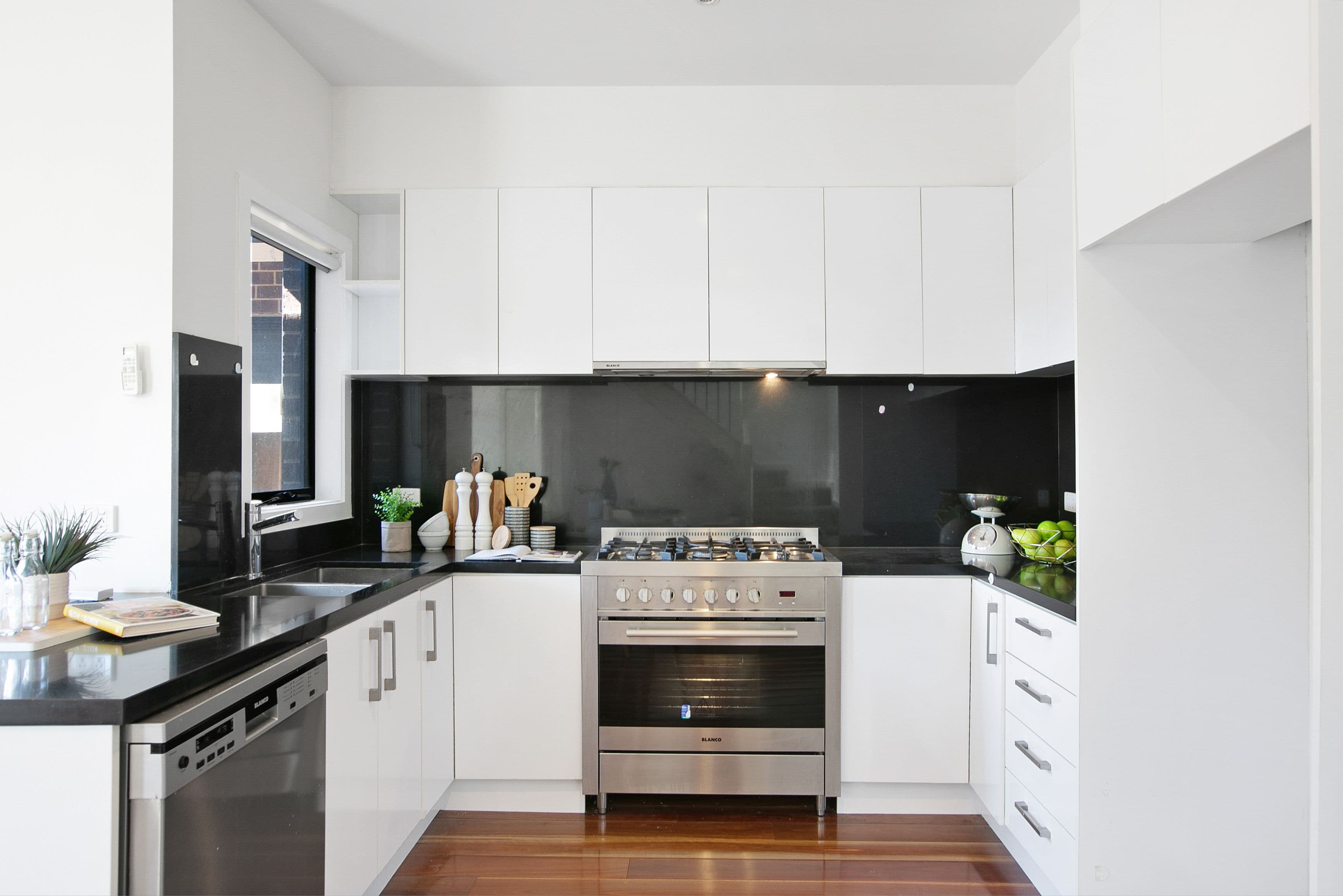 152 Broadway, Reservoir VIC 3073, Reservoir - Thumbnail 4