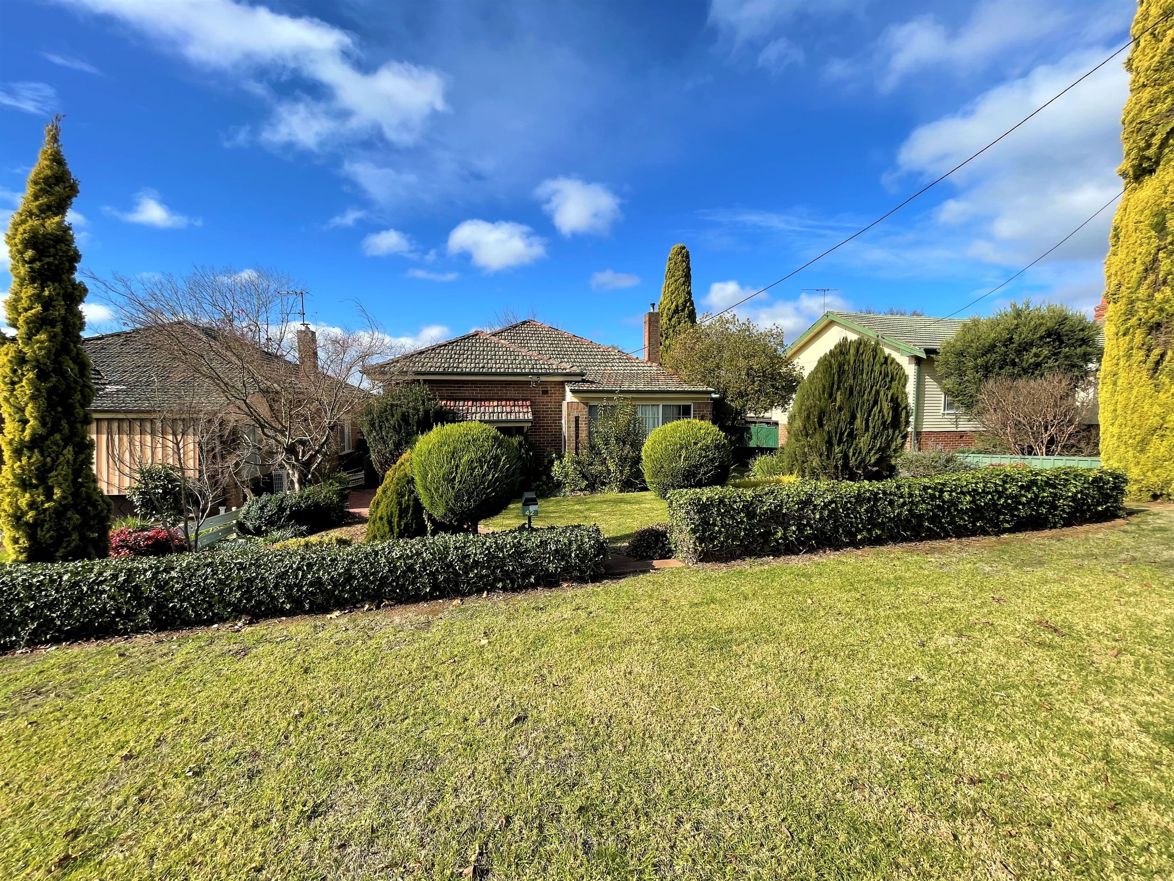 42 Yass Street, Young NSW 2594, Young - Image 1