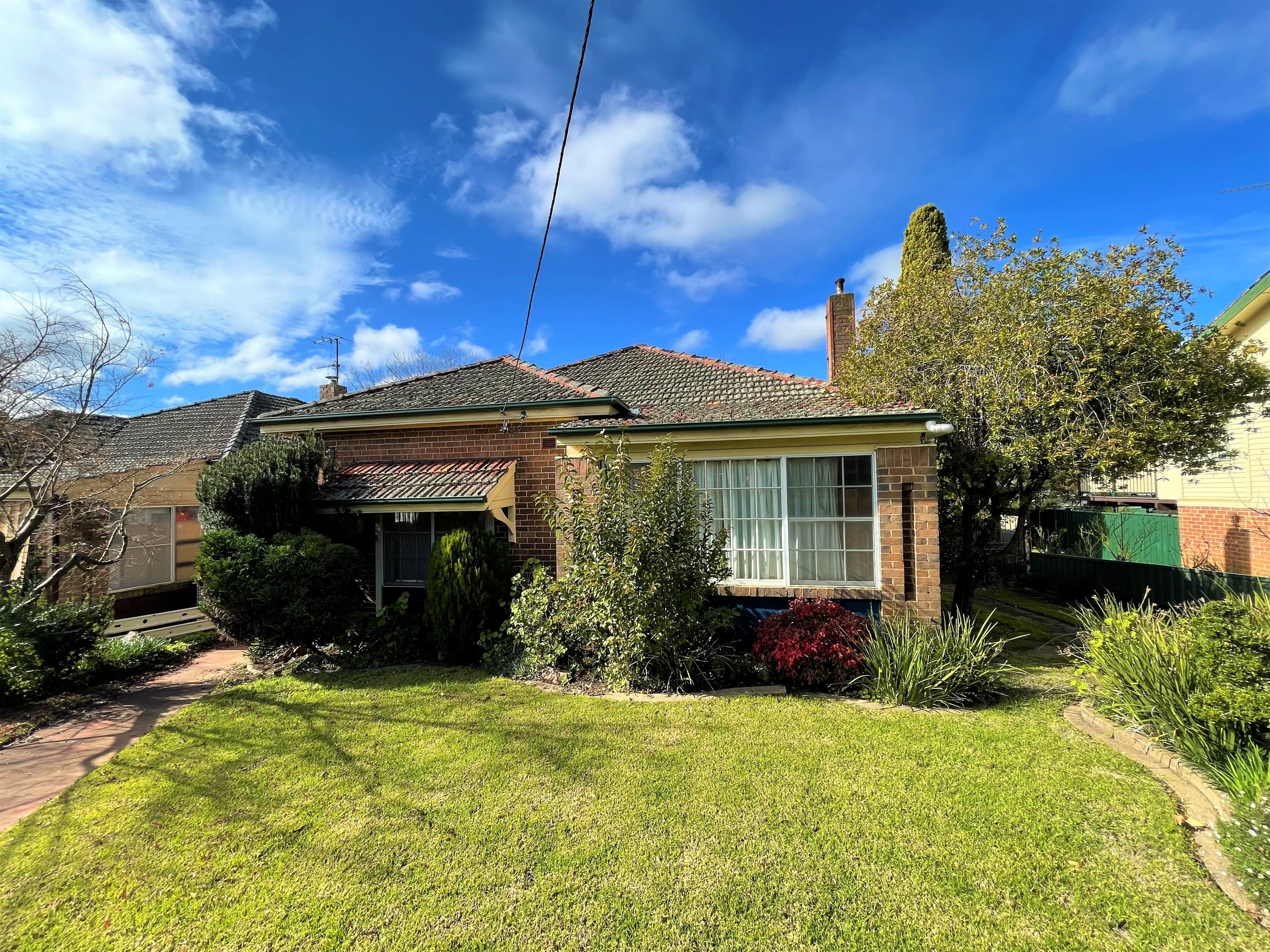 42 Yass Street, Young NSW 2594, Young - Thumbnail 2
