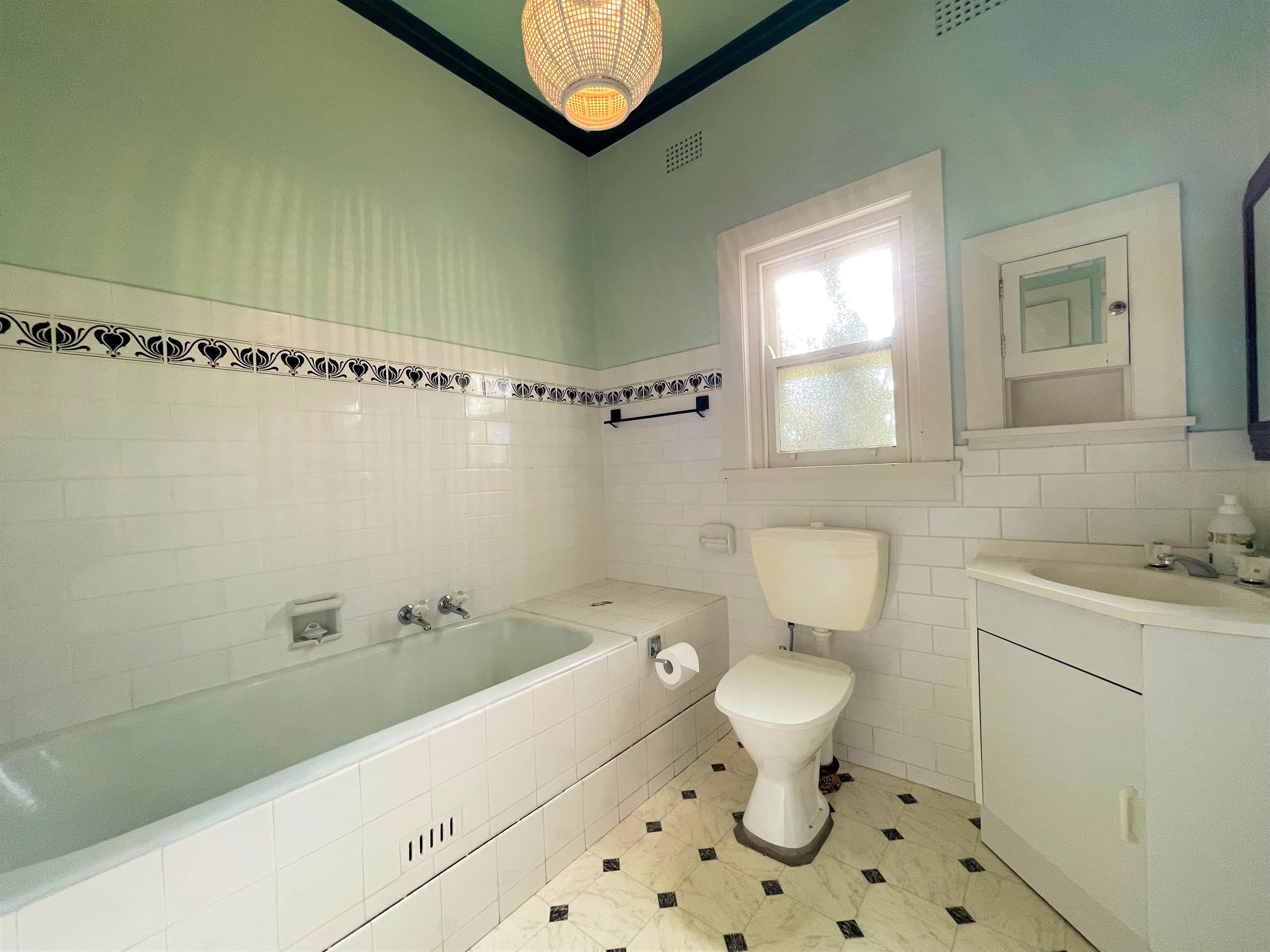 42 Yass Street, Young NSW 2594, Young - Thumbnail 7