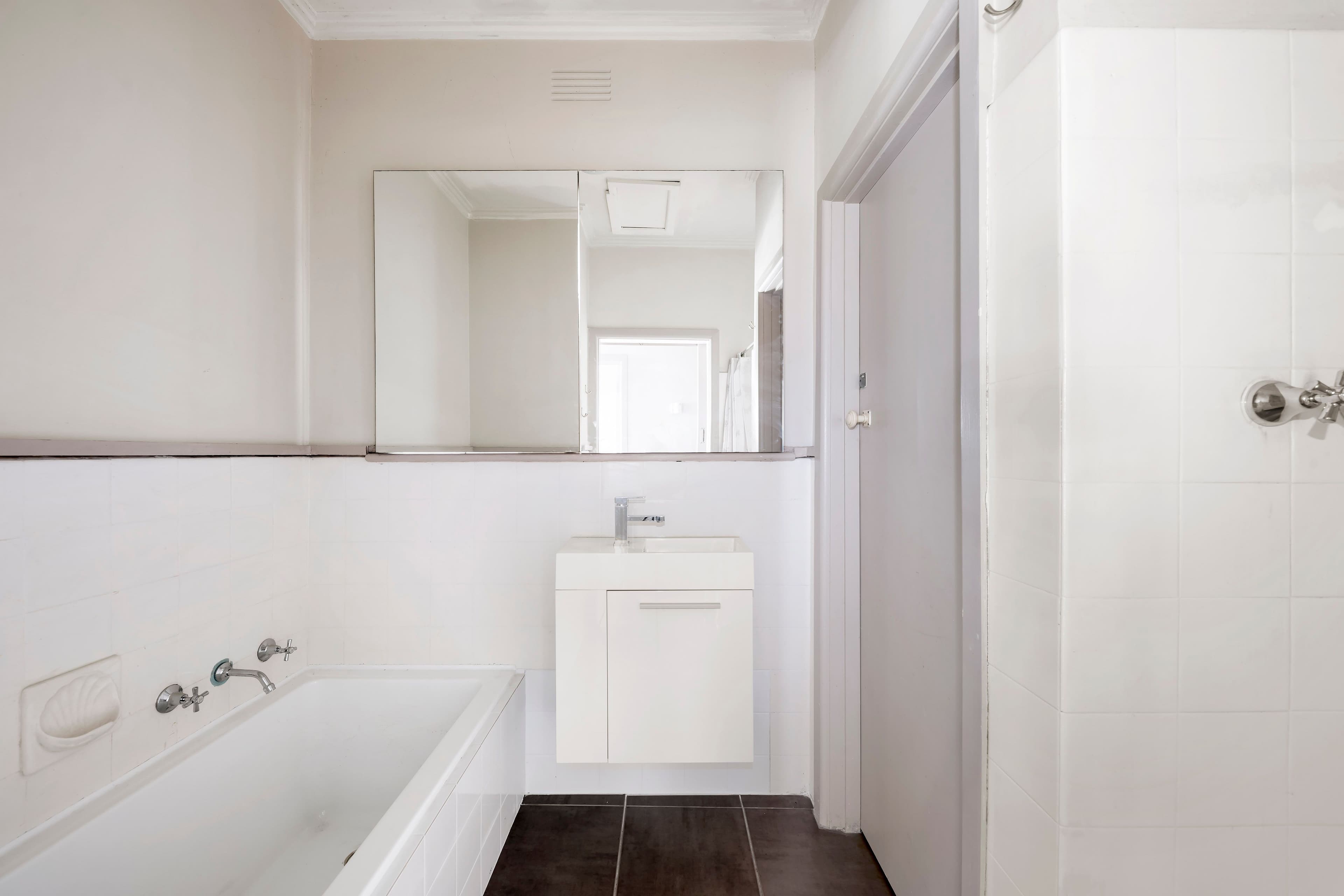 4 Mariana Avenue, Croydon South VIC 3136, Croydon South - Thumbnail 3