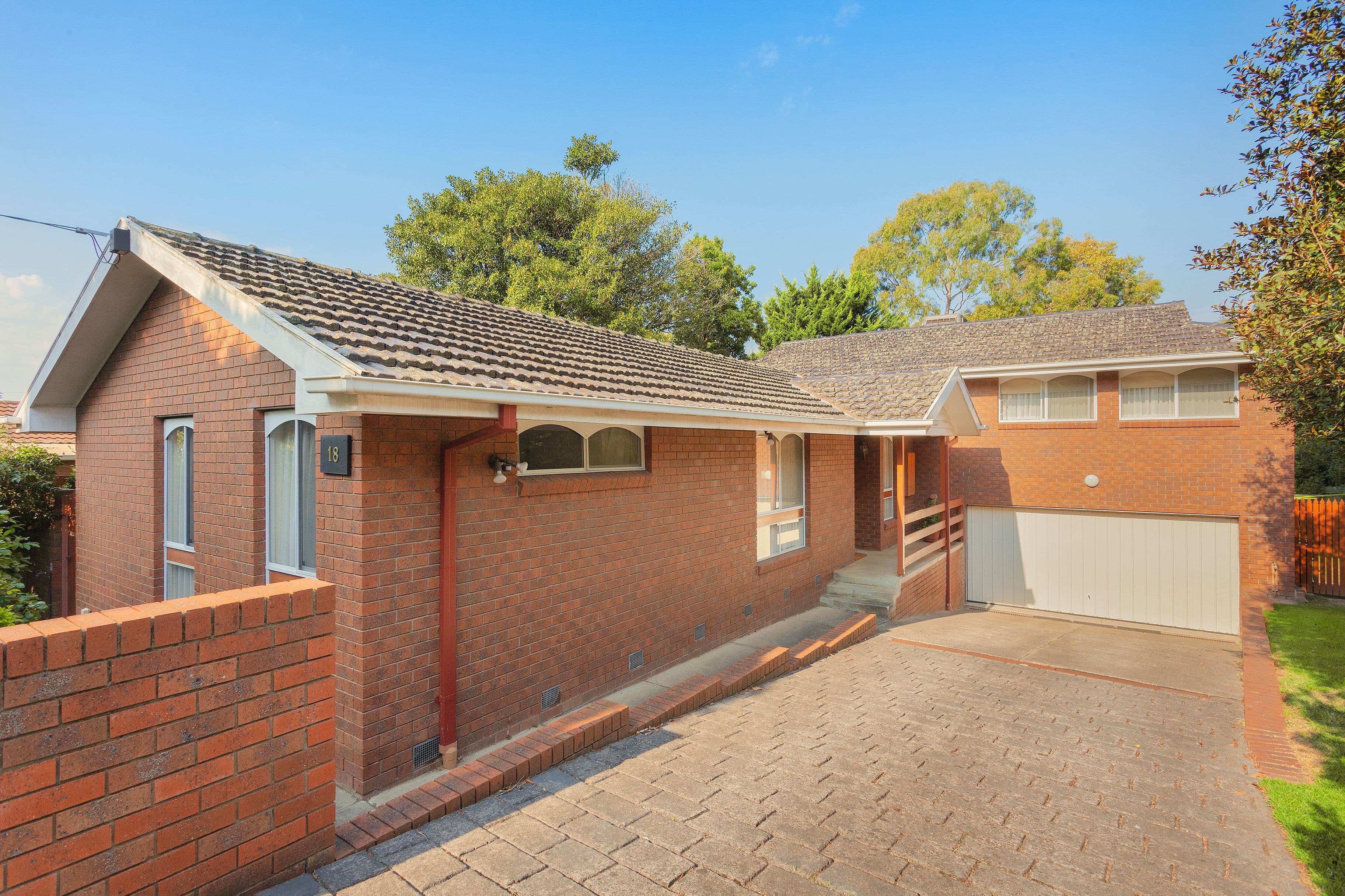 116 Railway Street South, Altona - Image 1