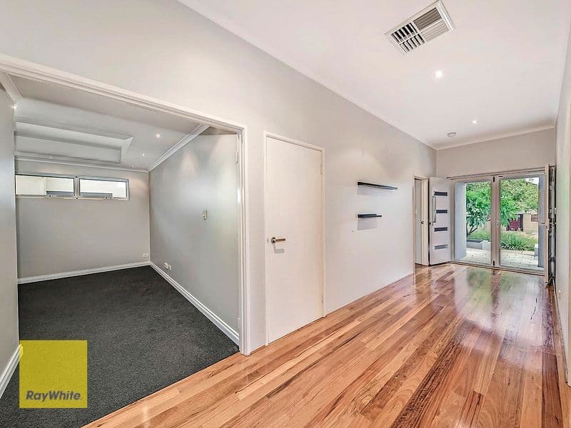 4 Pexton Drive, South Guildford WA 6055, South Guildford - Thumbnail 4