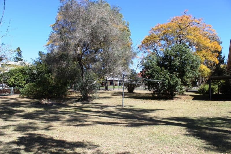 8 Mangerton Street, TOOGOOLAWAH QLD 4313, Toogoolawah - Thumbnail 5