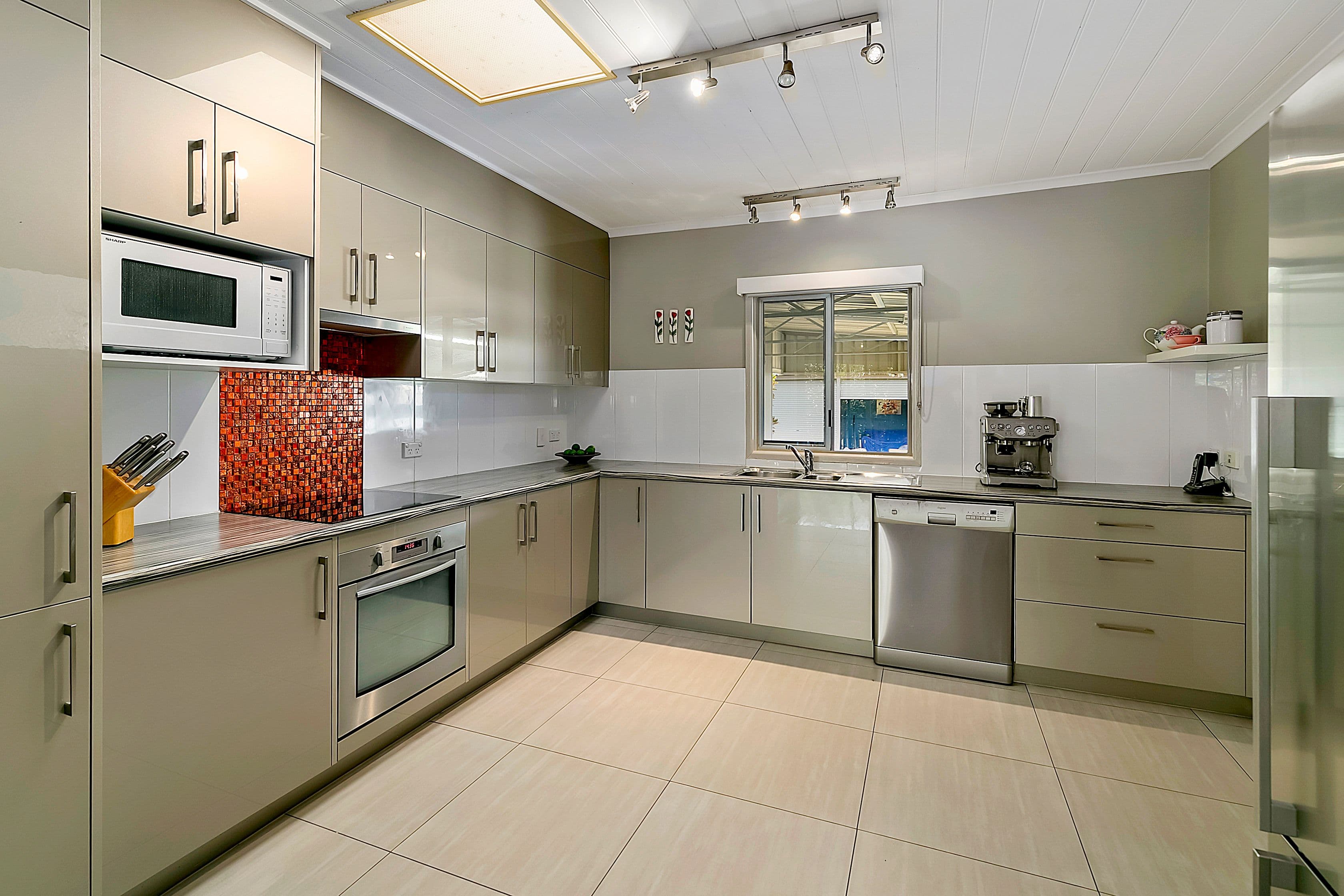 60 Washington Avenue, Tingalpa QLD 4173, Tingalpa - Thumbnail 2