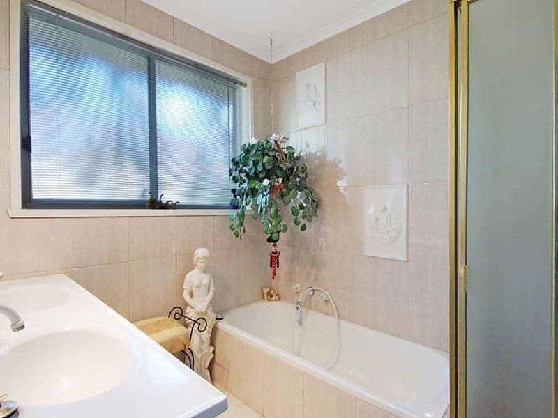 1 Collaroy Crescent, NOBLE PARK VIC 3174, Noble Park - Thumbnail 6