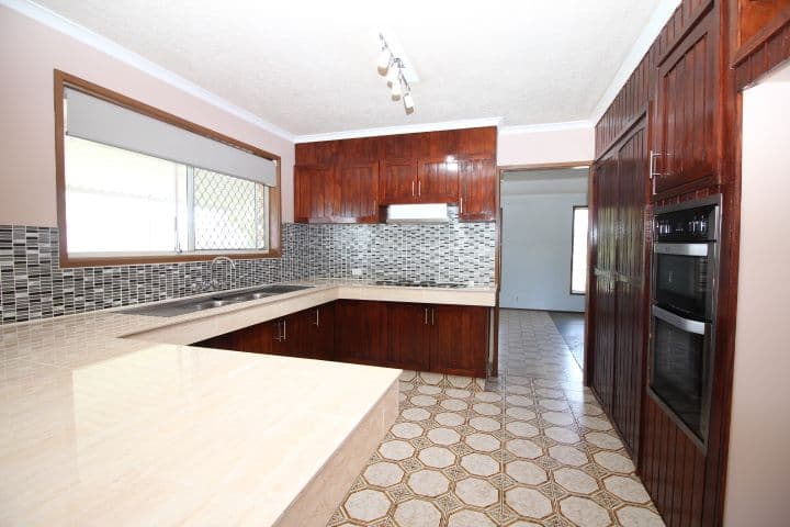 3 FORREST Avenue, Molendinar QLD 4214, Molendinar - Thumbnail 3