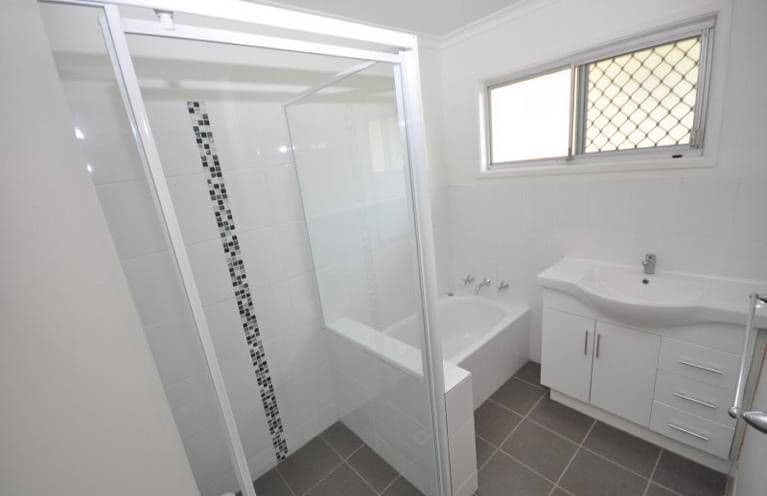 21 Lyngrove Street, Kingston QLD 4114, Kingston - Thumbnail 4