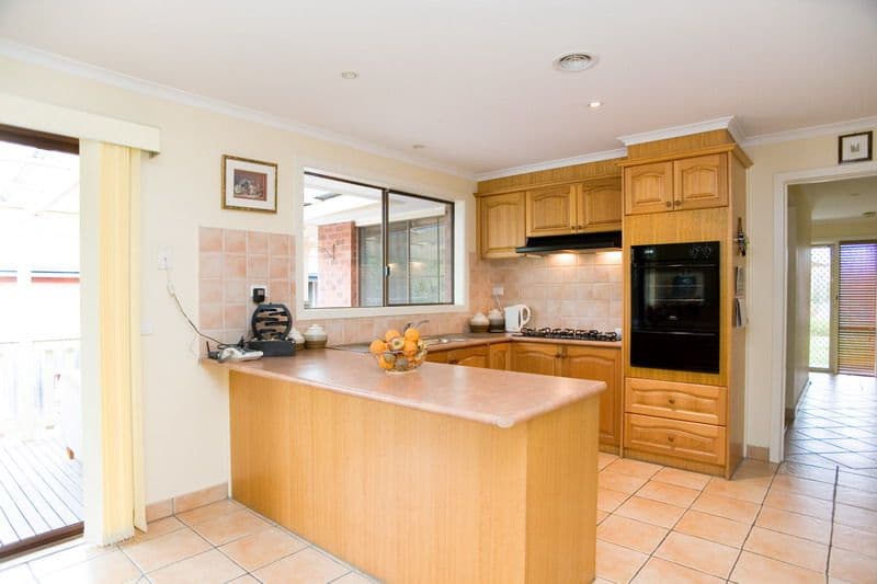 10 Hopper Court, MILL PARK VIC 3082, Mill Park - Thumbnail 7