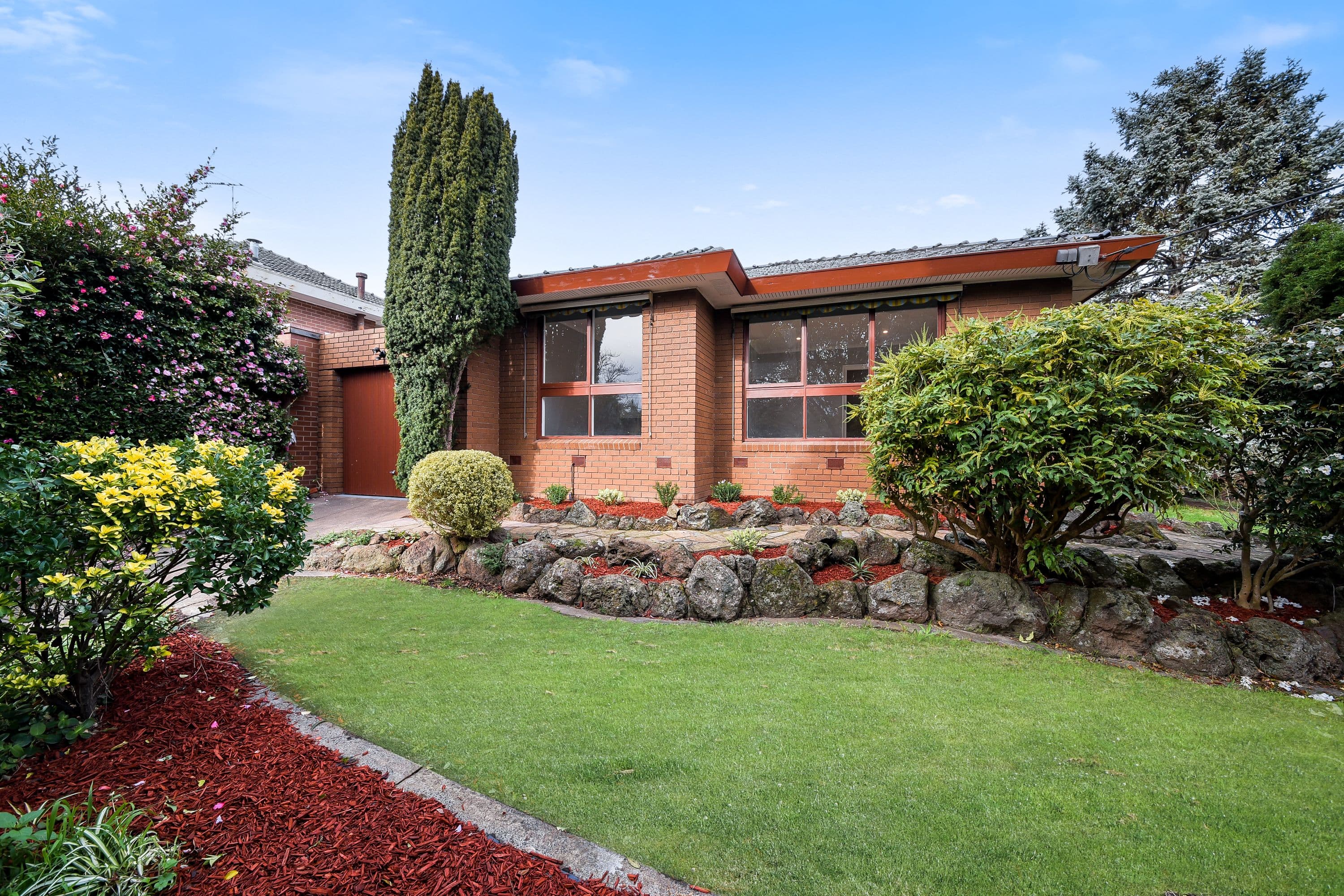 20 Brolga Street, Mount Waverley VIC 3149, Mount Waverley - Thumbnail 2