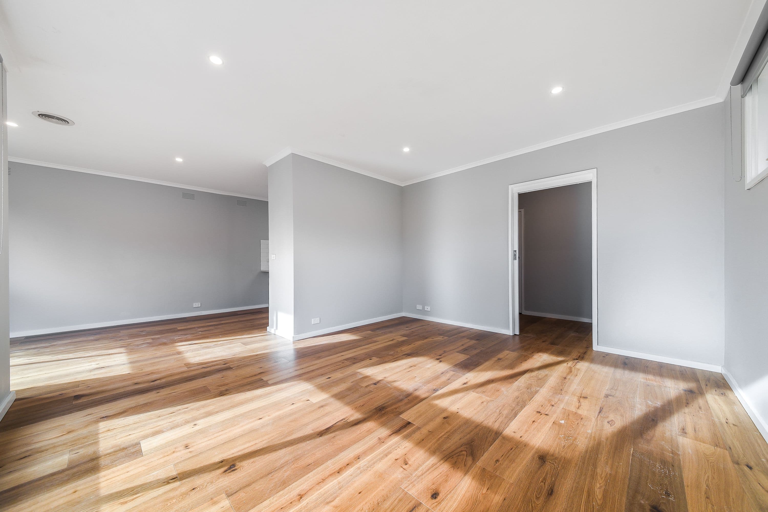 20 Brolga Street, Mount Waverley VIC 3149, Mount Waverley - Thumbnail 4