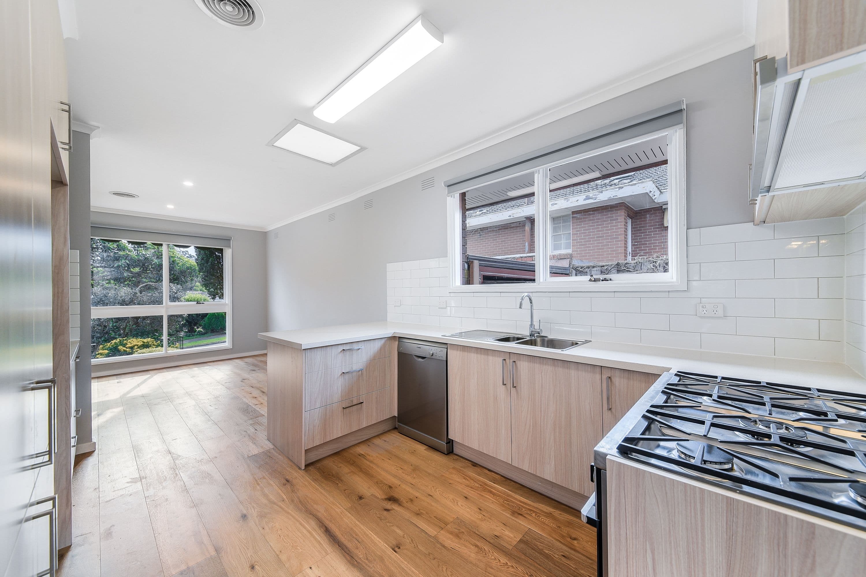 20 Brolga Street, Mount Waverley VIC 3149, Mount Waverley - Thumbnail 7