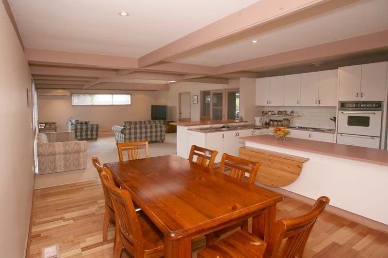51 Glen Tower Drive, GLEN WAVERLEY VIC 3150, Glen Waverley - Thumbnail 2