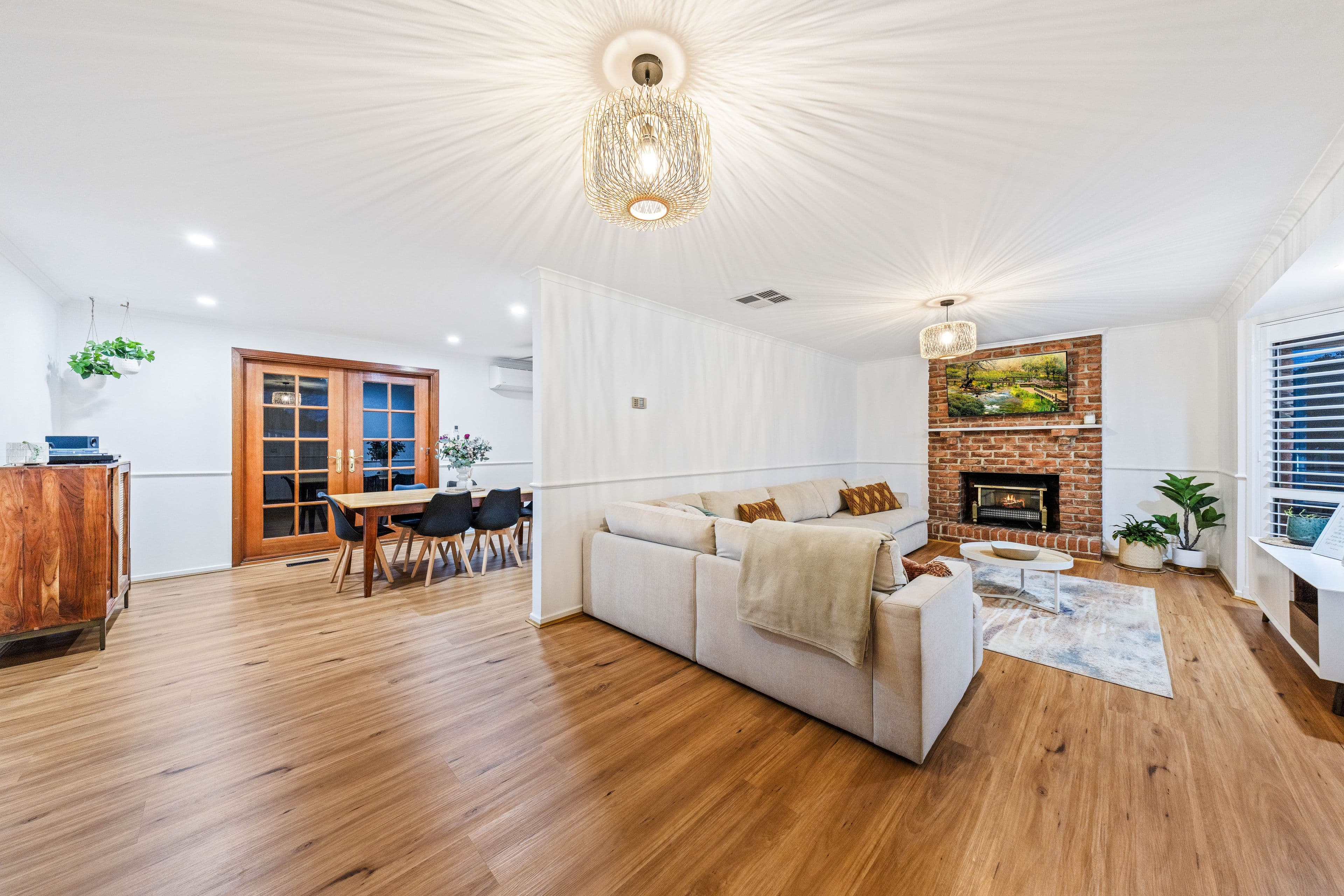 27 Strafford Avenue, Cranbourne VIC 3977, Cranbourne - Image 1