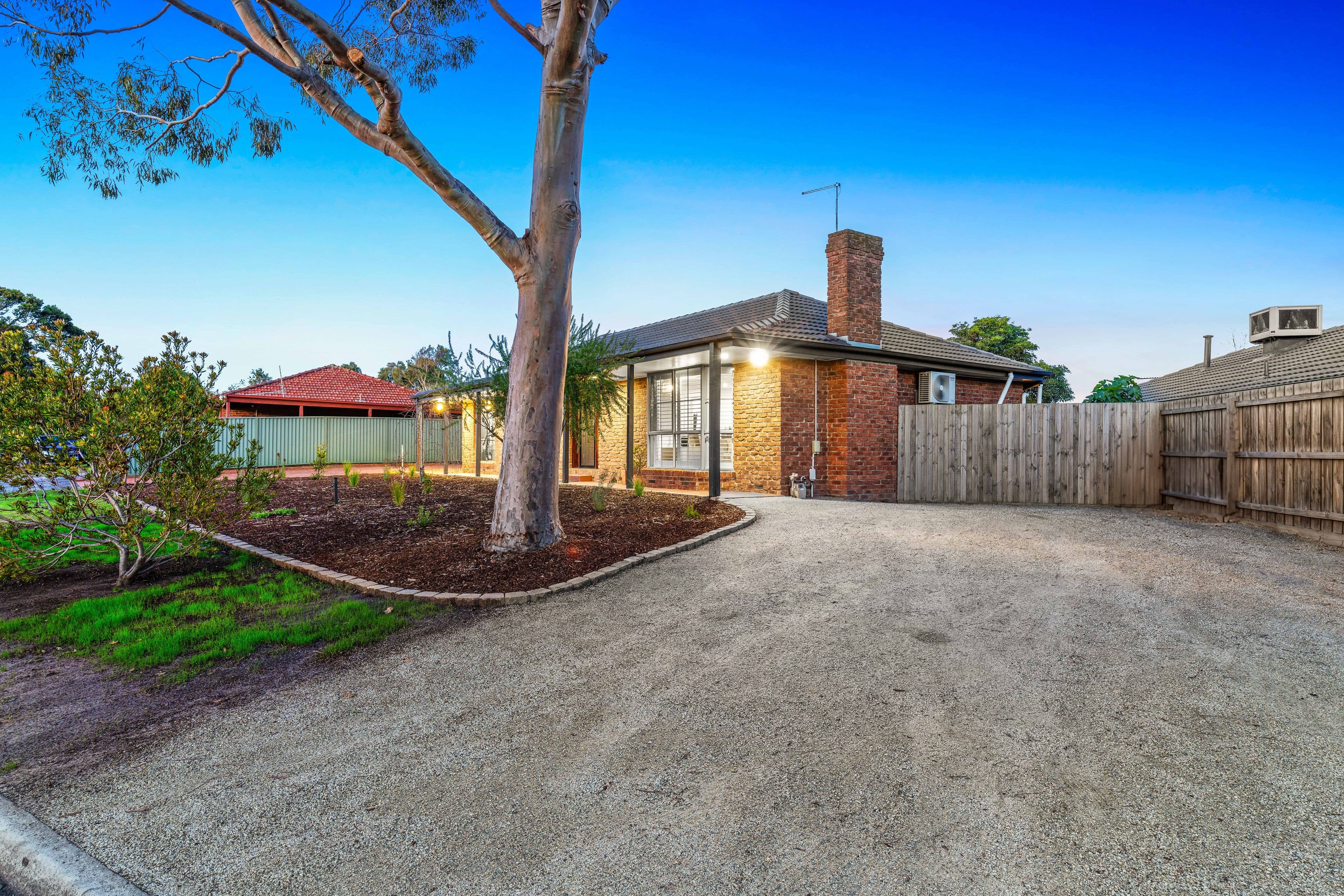 27 Strafford Avenue, Cranbourne VIC 3977, Cranbourne - Thumbnail 5