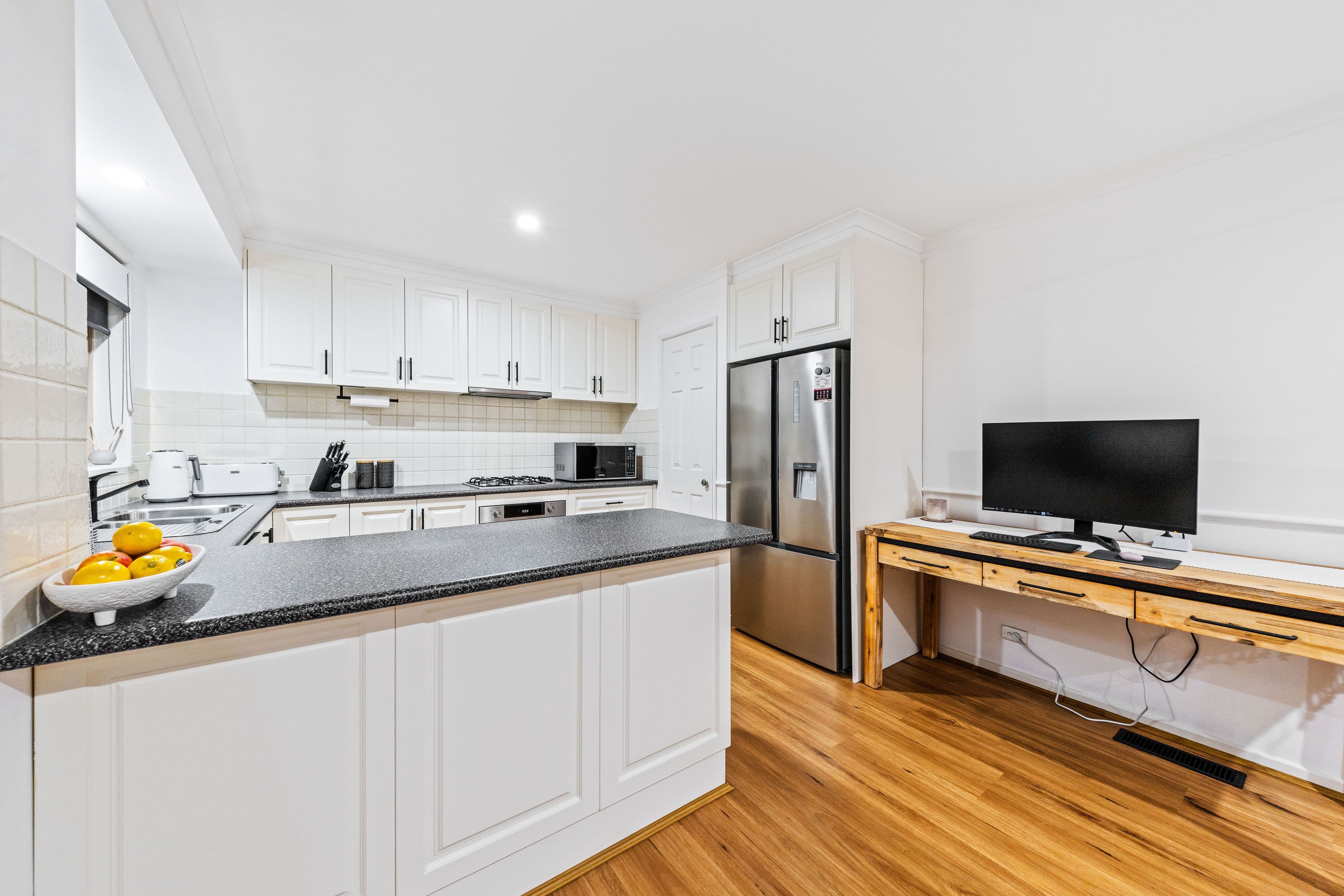 27 Strafford Avenue, Cranbourne VIC 3977, Cranbourne - Thumbnail 6