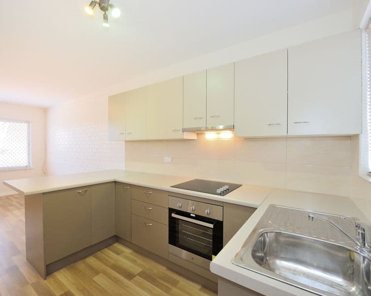 18 Waller Street, Rockingham WA 6168, Rockingham - Thumbnail 2