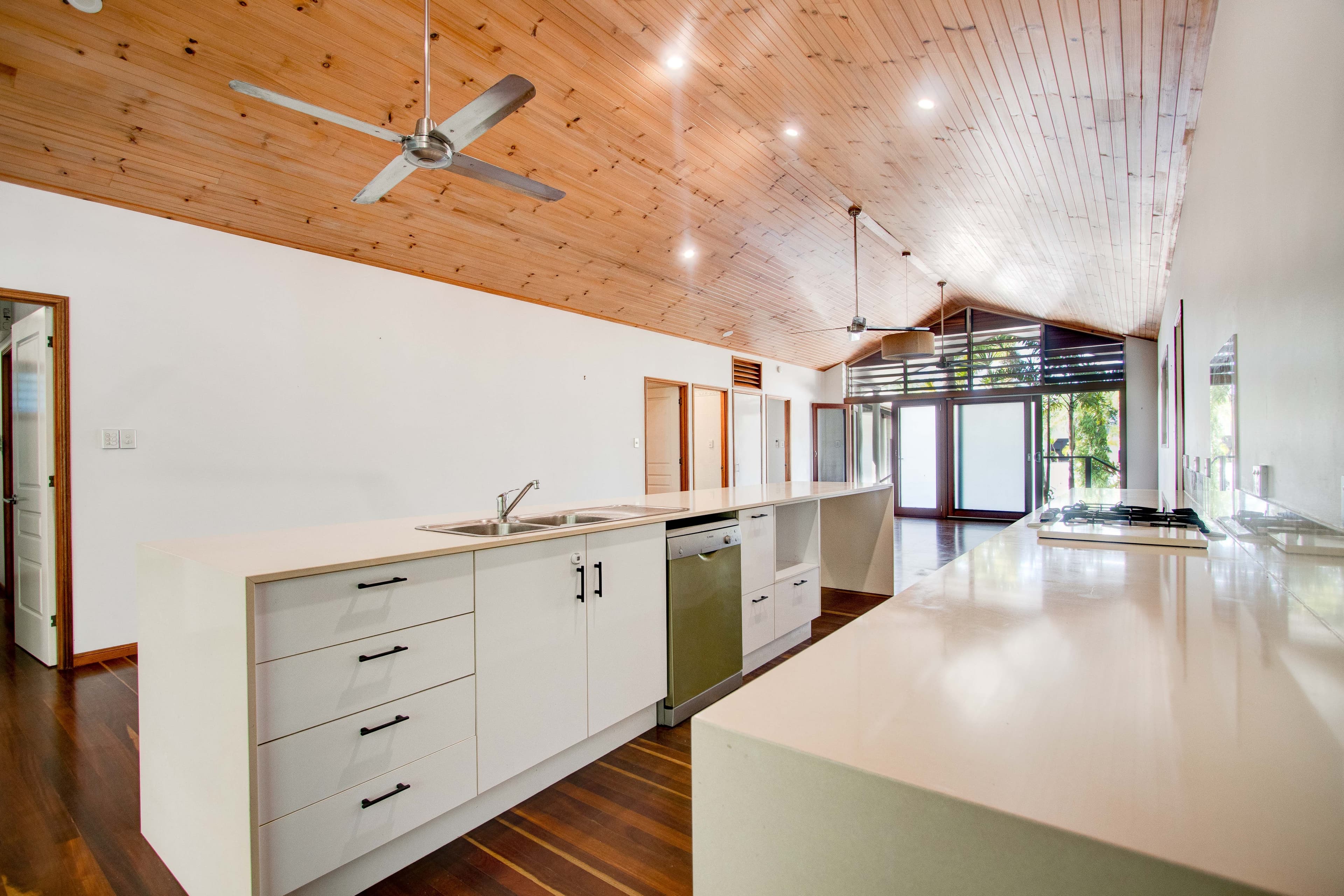47 Reid Road, Wongaling Beach QLD 4852, Wongaling Beach - Thumbnail 6