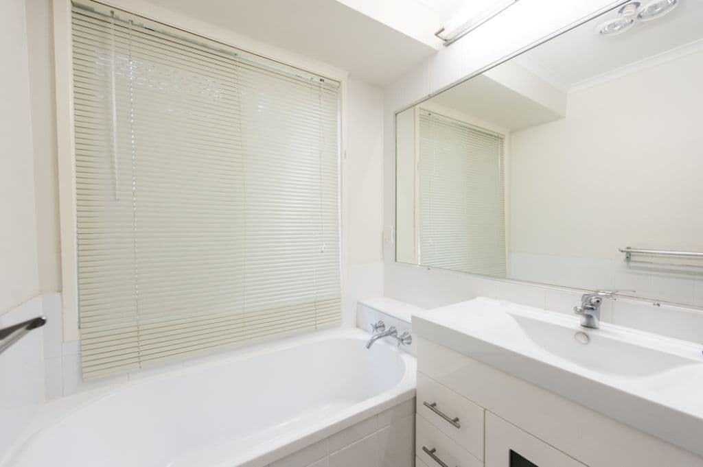 28 Elkhorn Street, KULUIN QLD 4558, Kuluin - Thumbnail 2