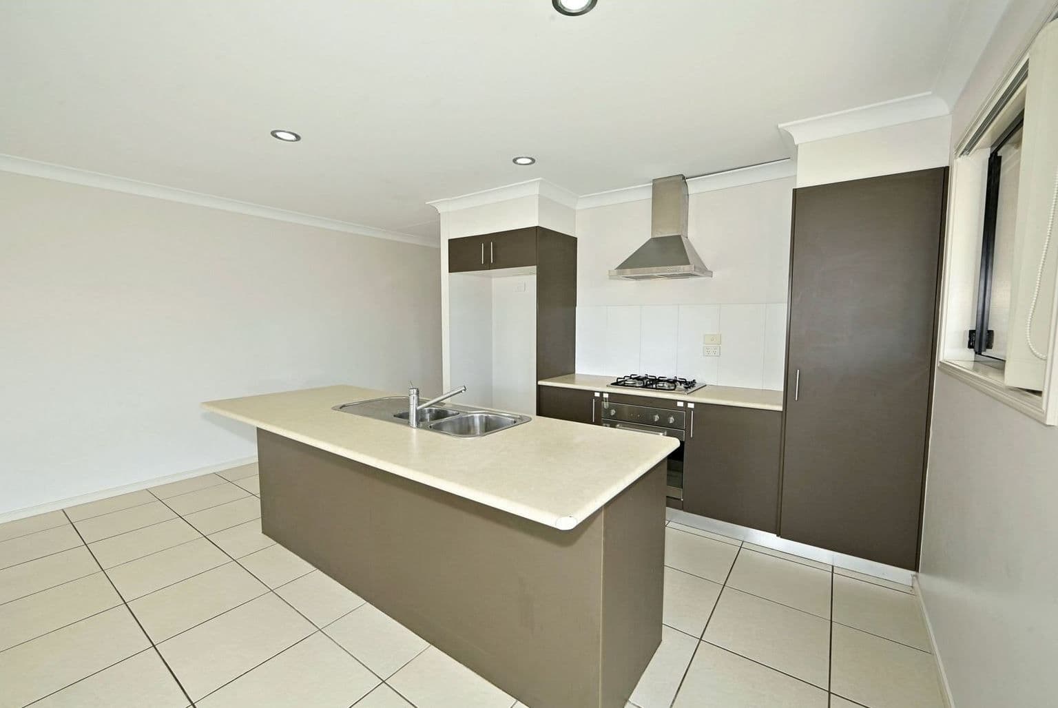 13 Colyton Street, Torquay QLD 4655, Torquay - Thumbnail 3