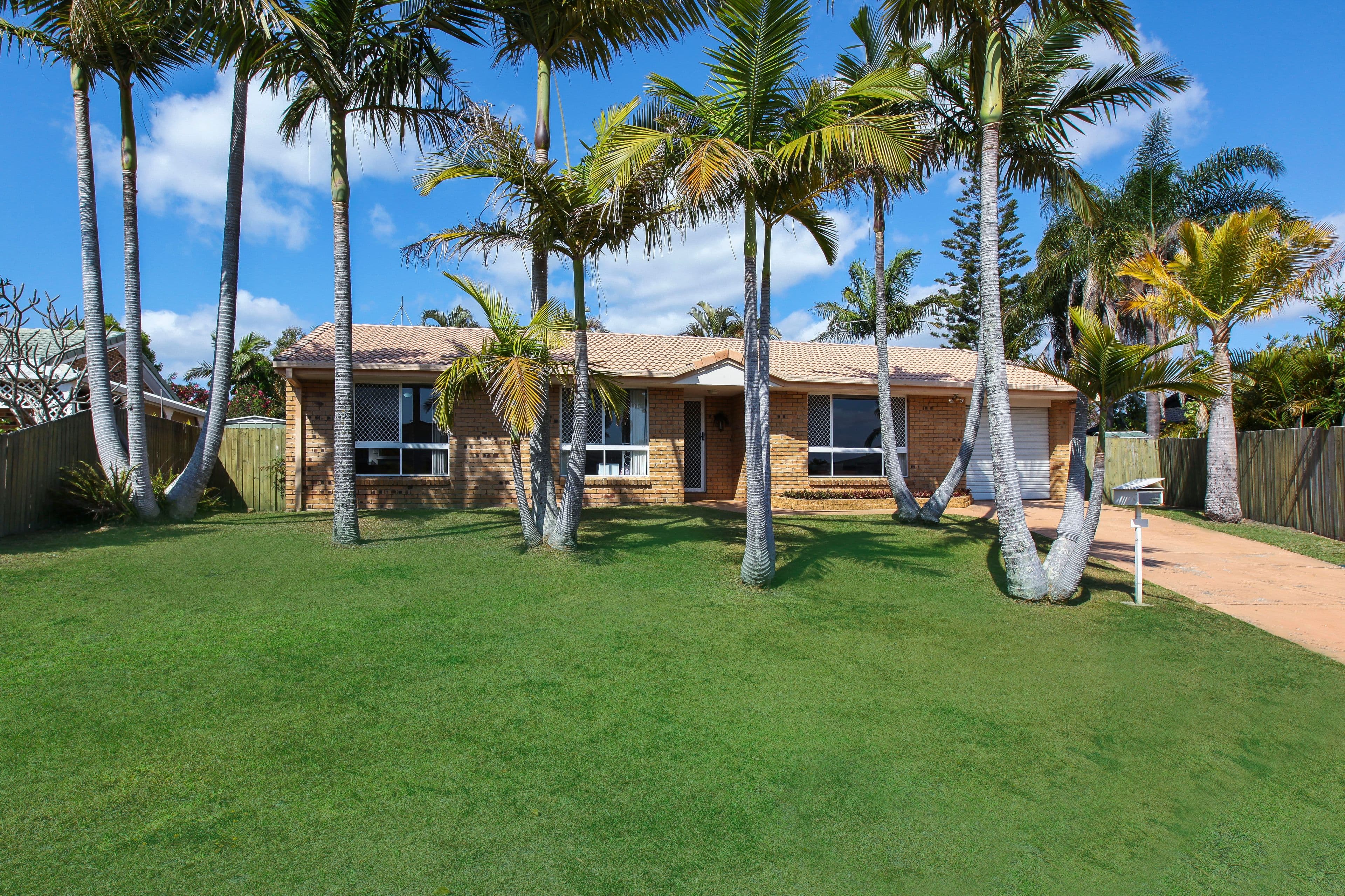 70 Wedgebill Parade, Burleigh Waters QLD 4220, Burleigh Waters - Thumbnail 2