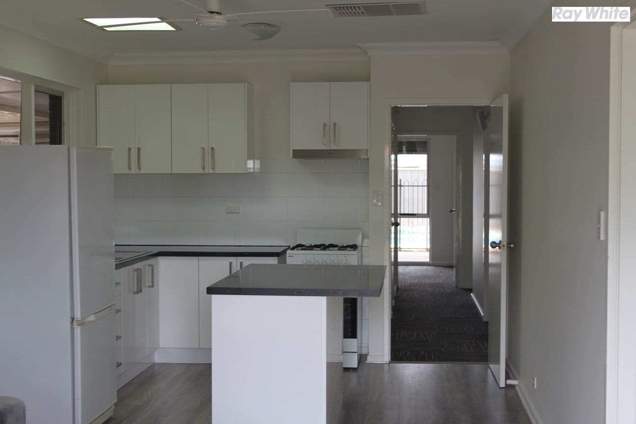 47 Banksia Road, Camillo WA 6111, Camillo - Thumbnail 7