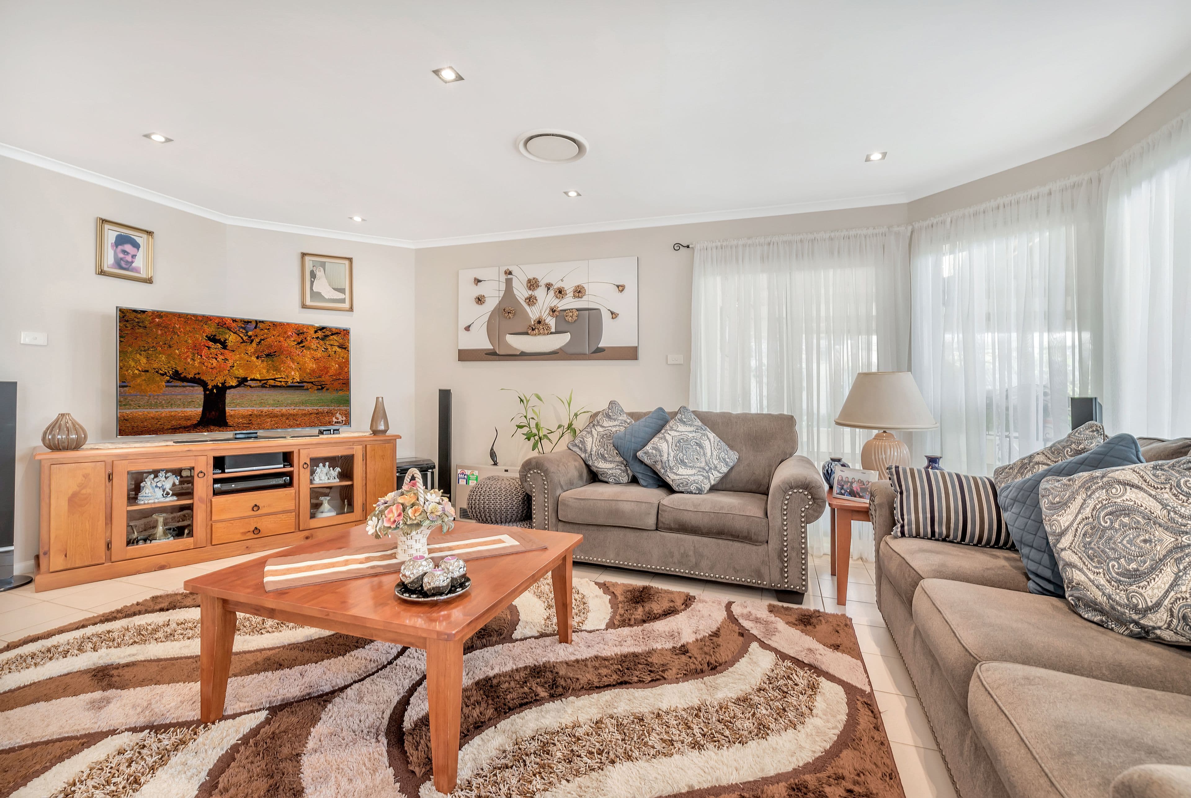 30 Carmichael Drive, West Hoxton - Thumbnail 4