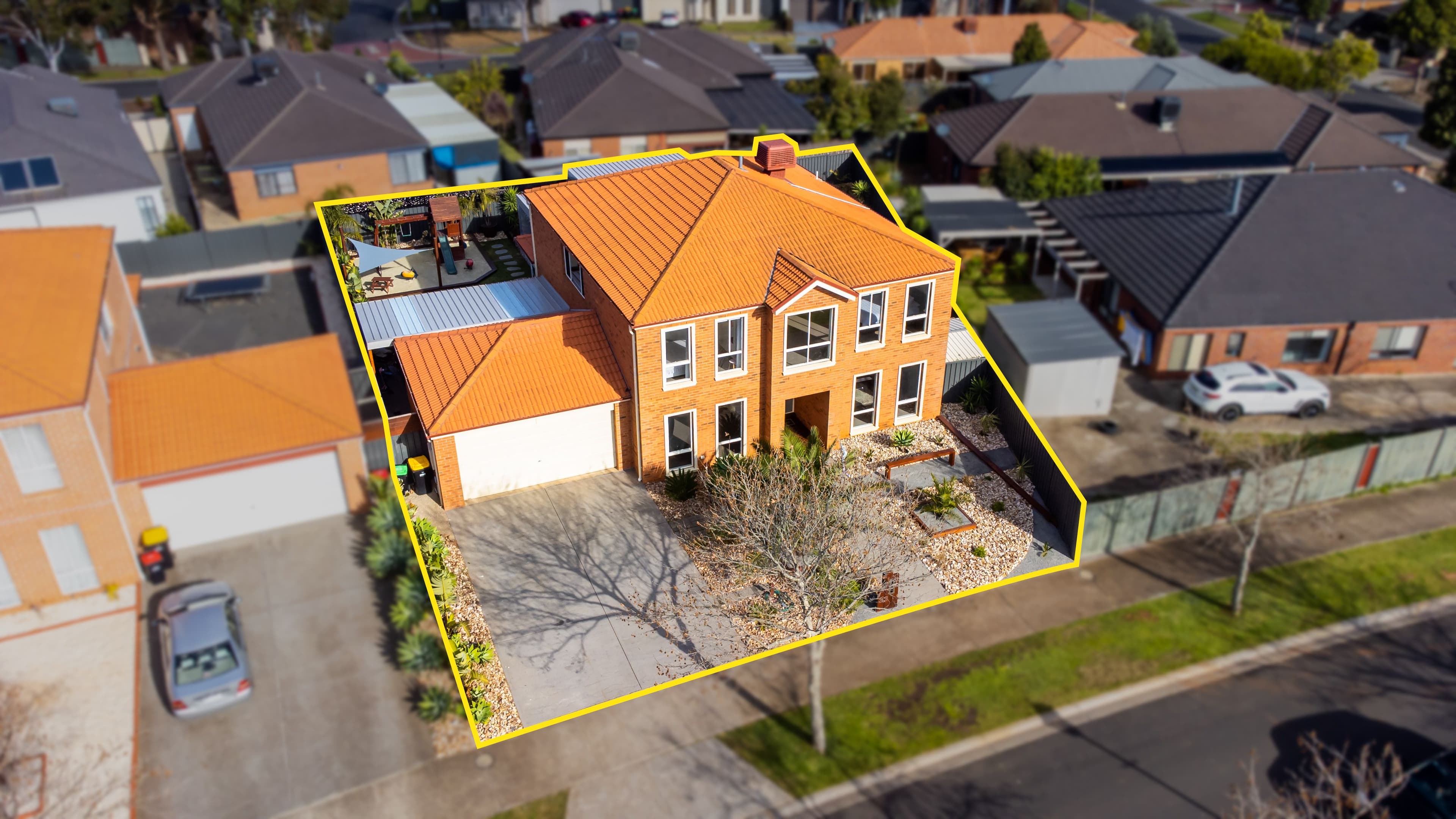 33 Heysen Parkway, Caroline Springs VIC 3023, Caroline Springs - Thumbnail 2