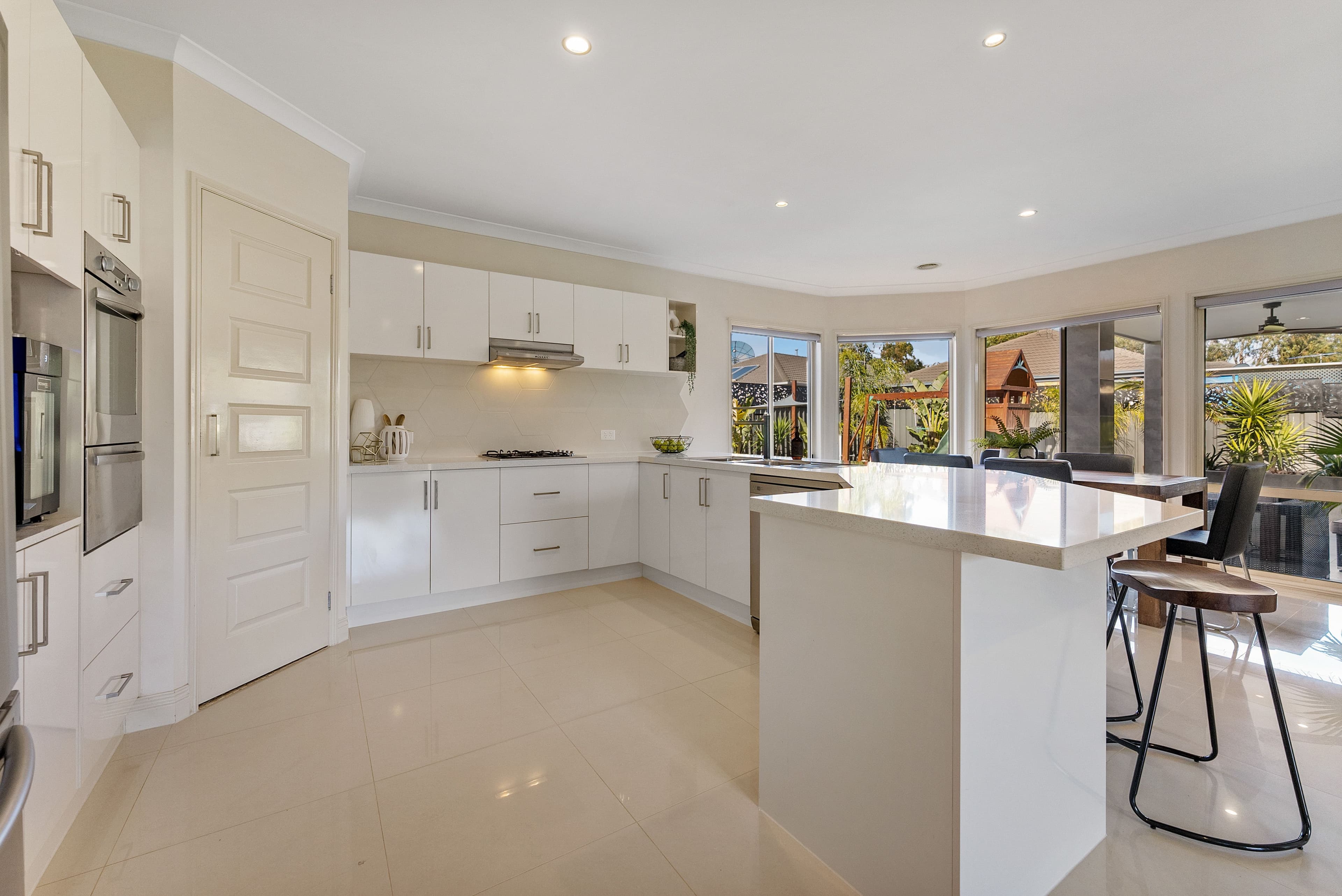 33 Heysen Parkway, Caroline Springs VIC 3023, Caroline Springs - Thumbnail 4
