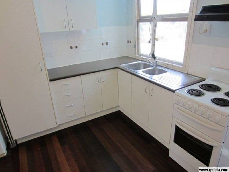 1 Yukana Street, BOYNE ISLAND QLD 4680, Boyne Island - Thumbnail 3