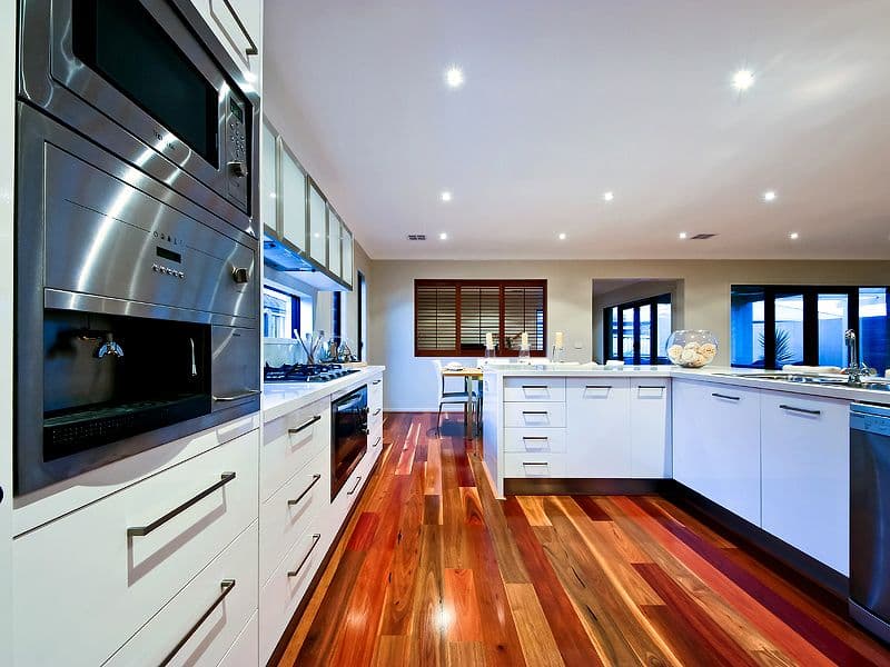 10 Hugo Drive, POINT COOK VIC 3030, Point Cook - Thumbnail 4