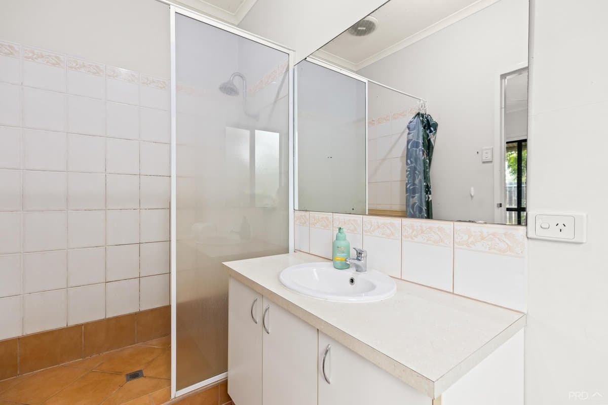 120
                Reid
                Road
            
            
            
            cable beach
            
            
            WA,
            6726, Cable Beach - Thumbnail 8