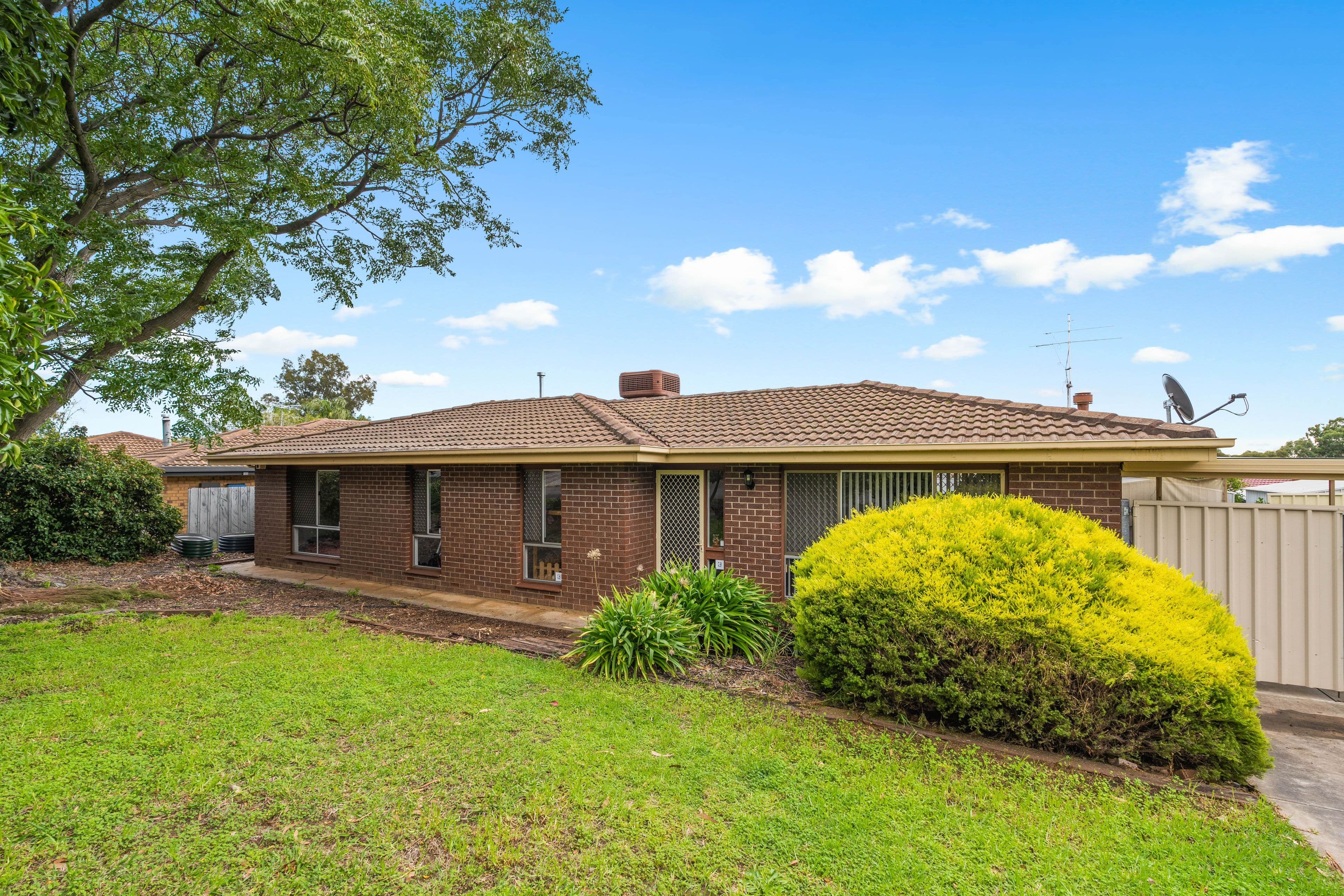 8 Baseby Street, Happy Valley SA 5159, Happy Valley - Thumbnail 2