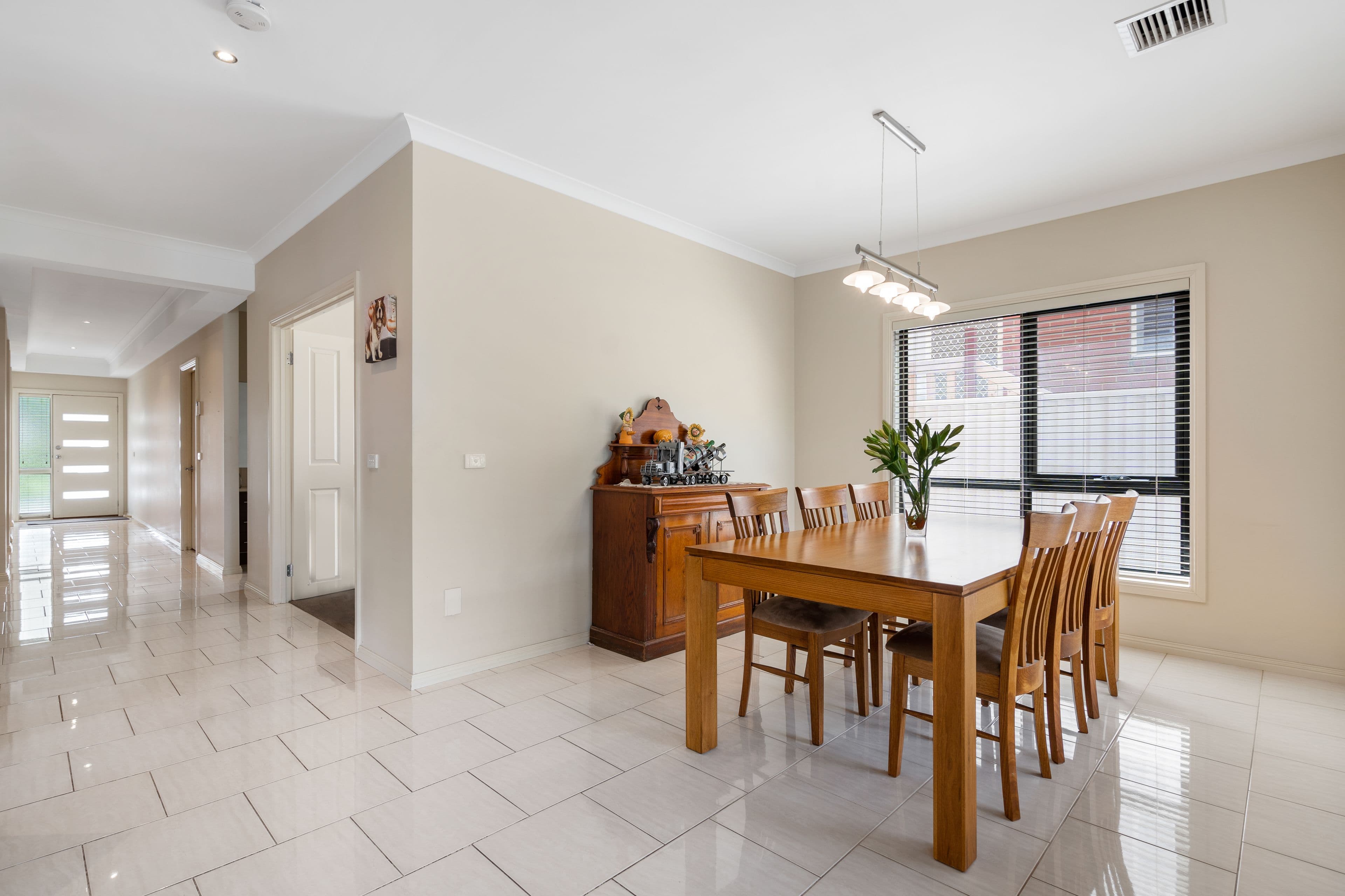 2 Barlow Close, Caroline Springs VIC 3023, Caroline Springs - Thumbnail 5