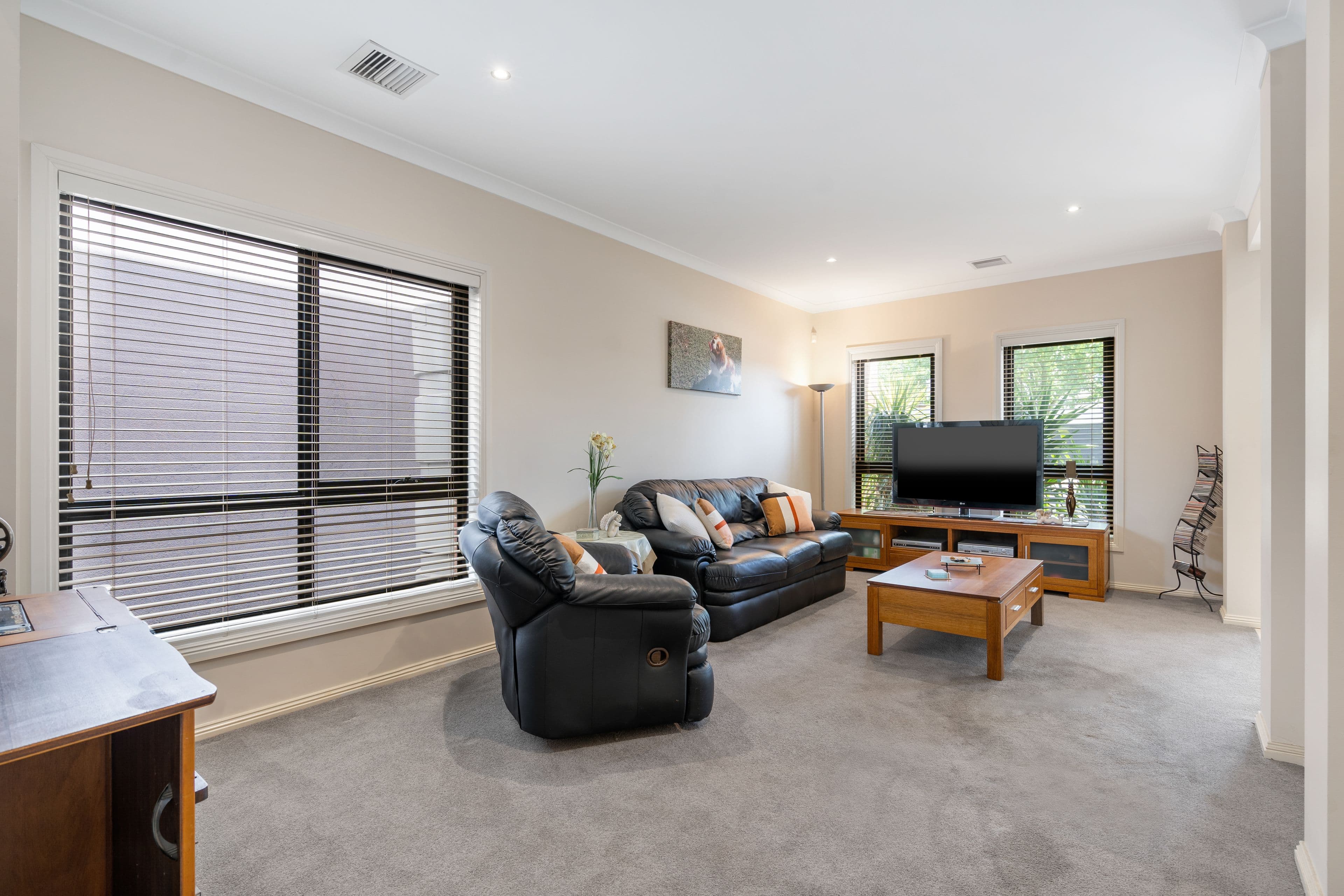 2 Barlow Close, Caroline Springs VIC 3023, Caroline Springs - Thumbnail 6