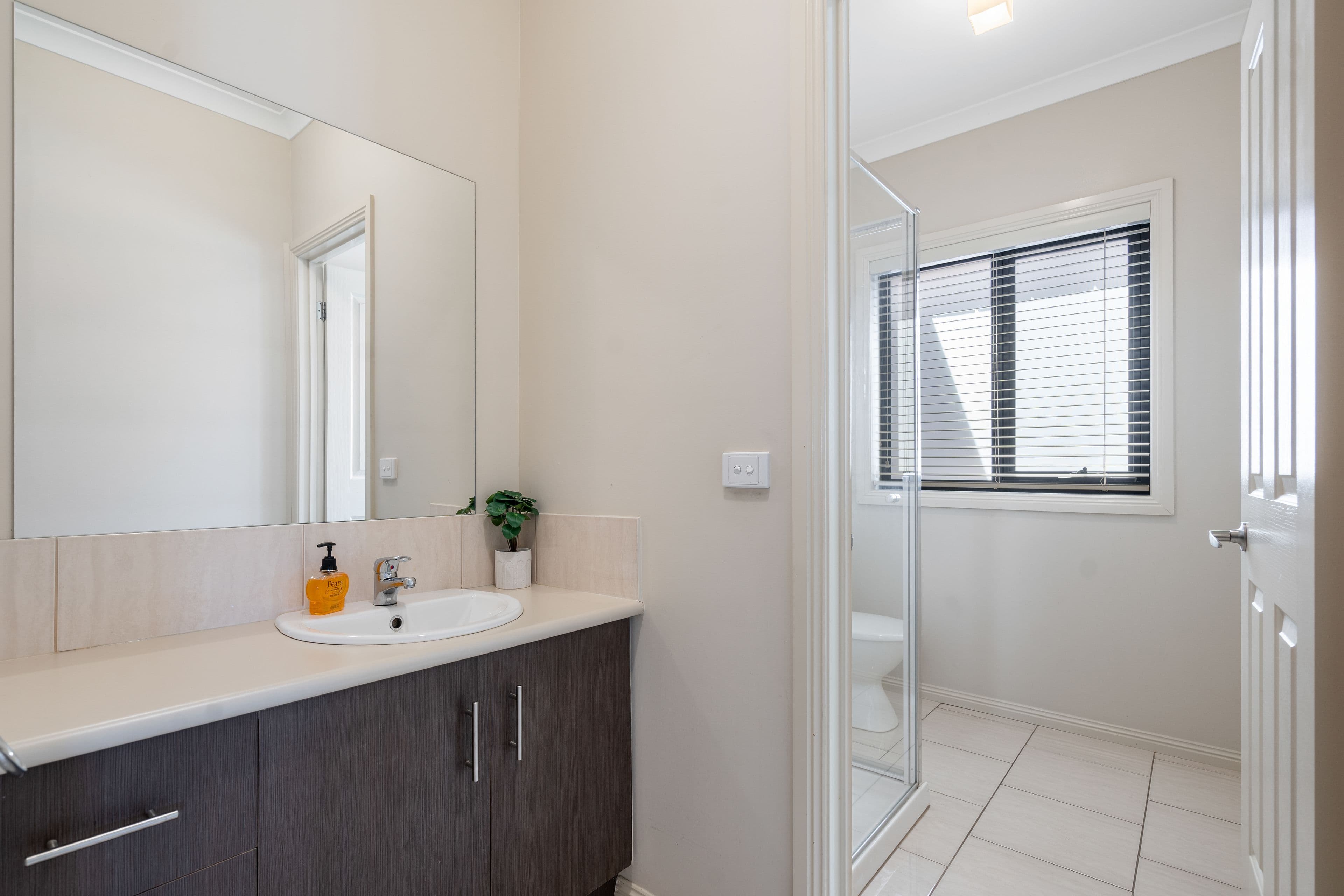 2 Barlow Close, Caroline Springs VIC 3023, Caroline Springs - Thumbnail 8